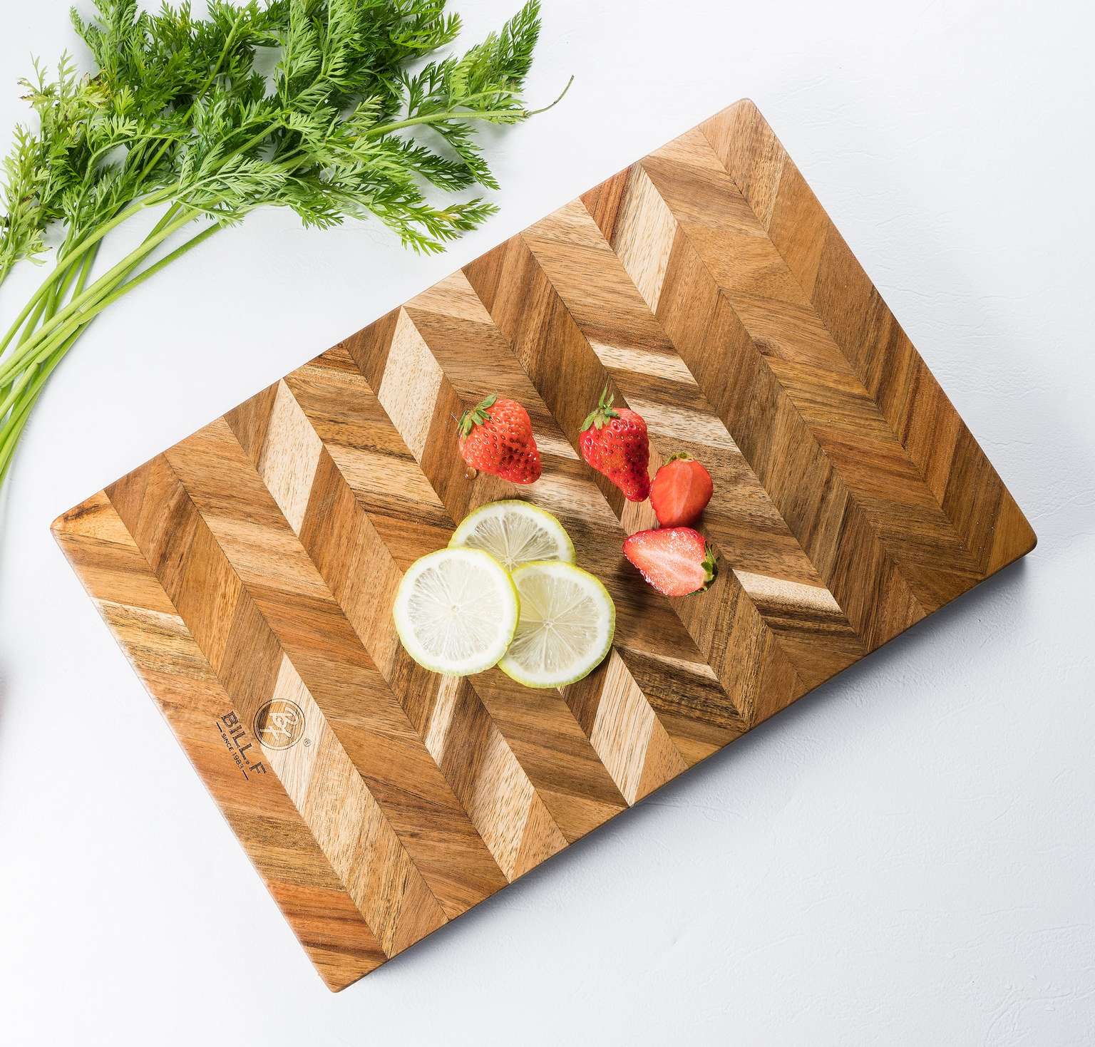 Acacia Wood Cutting Board for Kitchen, End Grain Chopping Board with Handle for Meat/Vegetables/Fruits 14‘’x10‘’