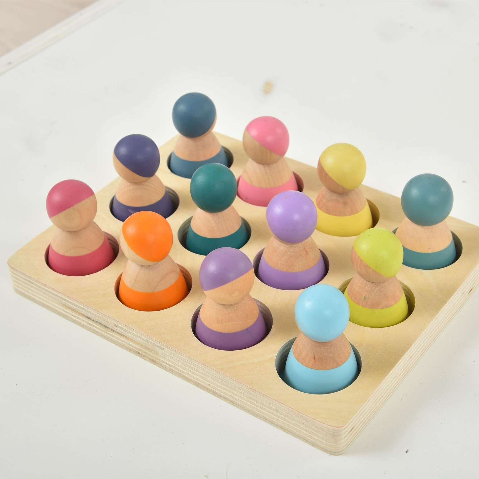 Wooden Rainbow Peg Dolls Figures 12 Piece Set