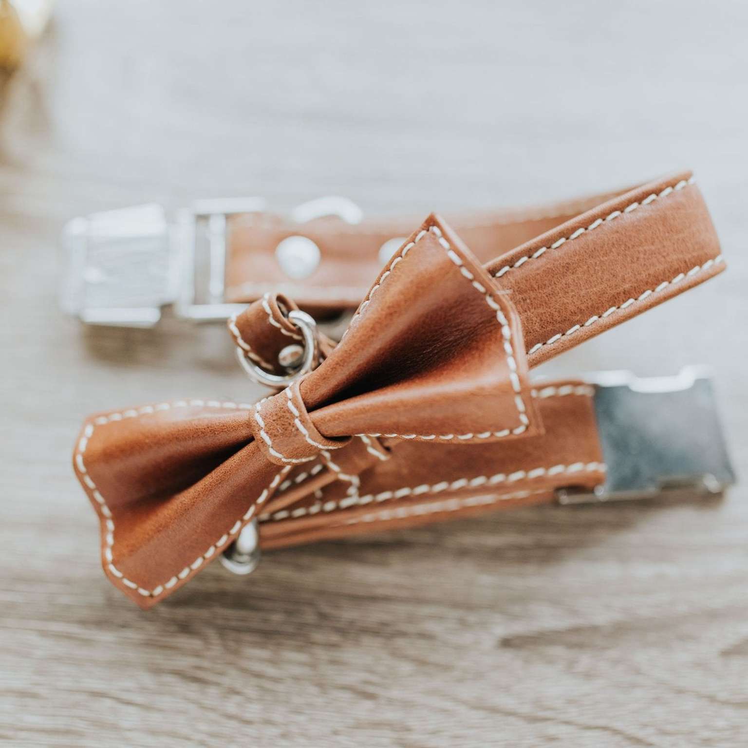 Bow Tie Collar - Coffee