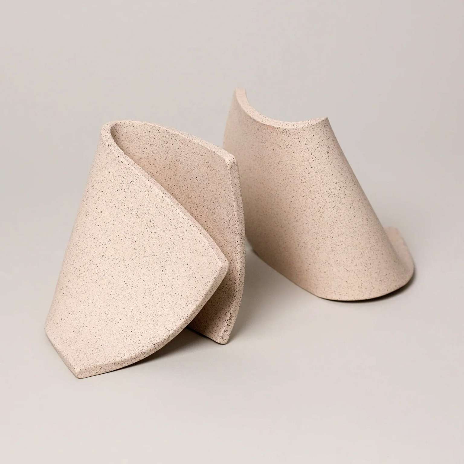 Serra Bookends