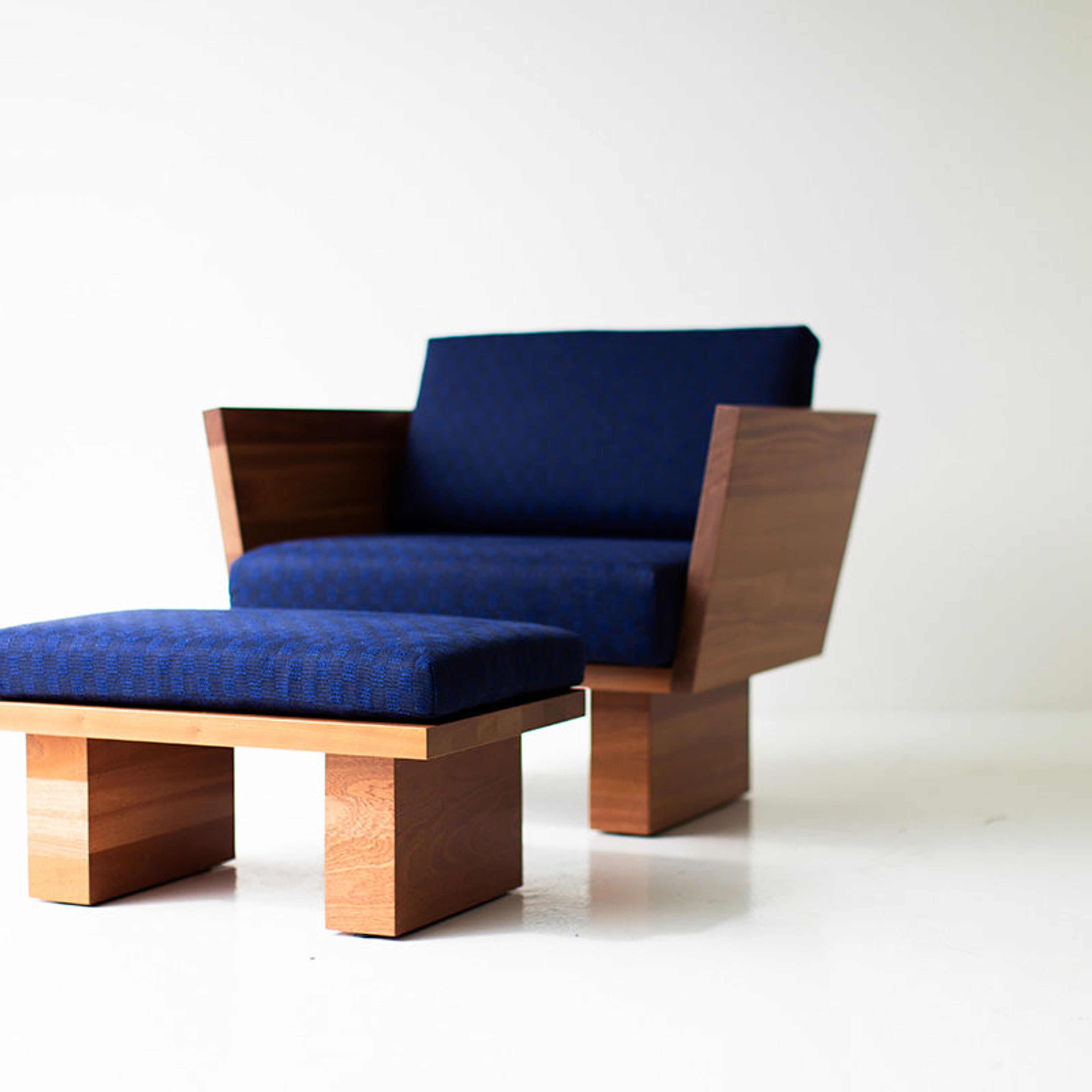 Modern Patio Furniture - Suelo Chair and Ottoman - 5423