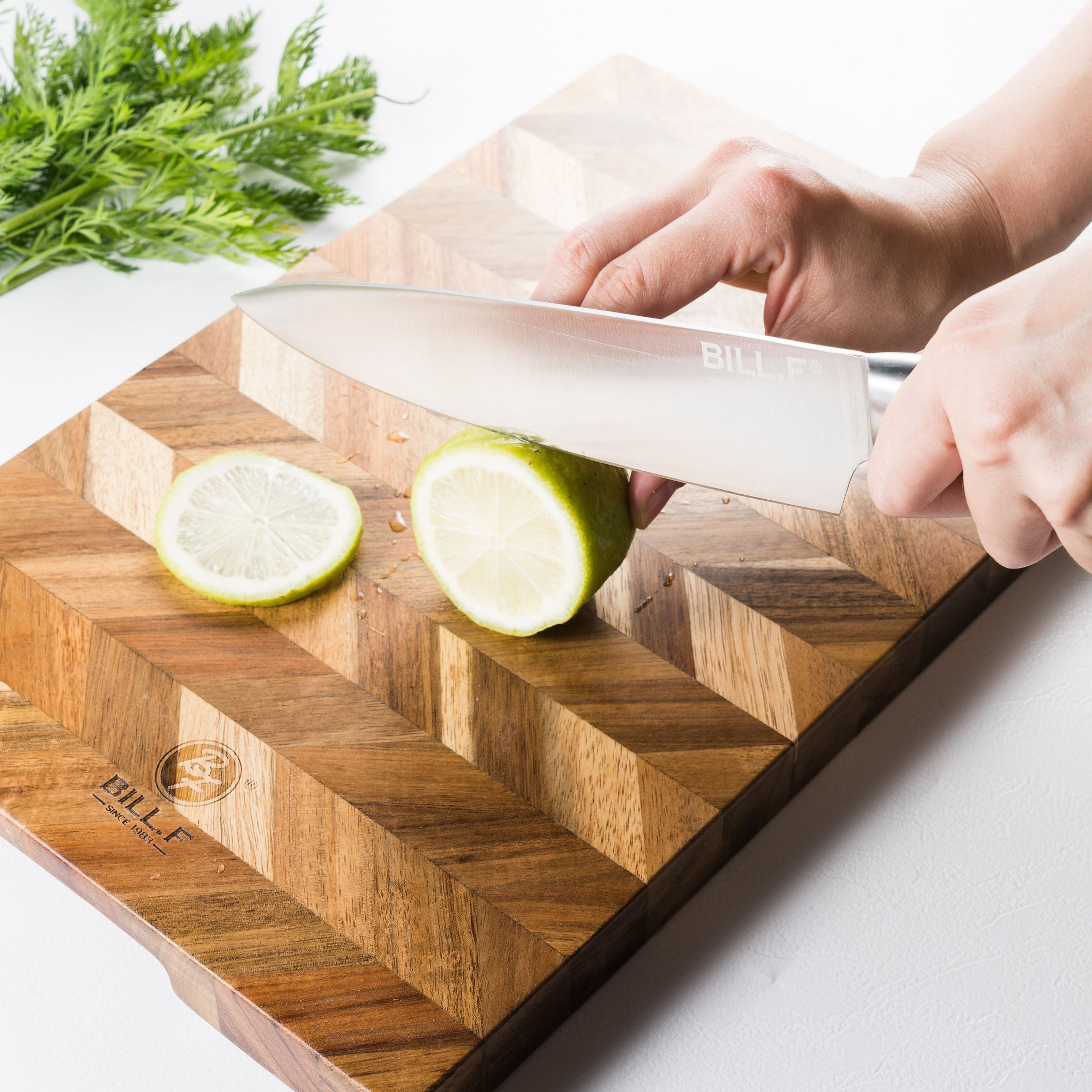 Acacia Wood Cutting Board for Kitchen, End Grain Chopping Board with Handle for Meat/Vegetables/Fruits 14‘’x10‘’