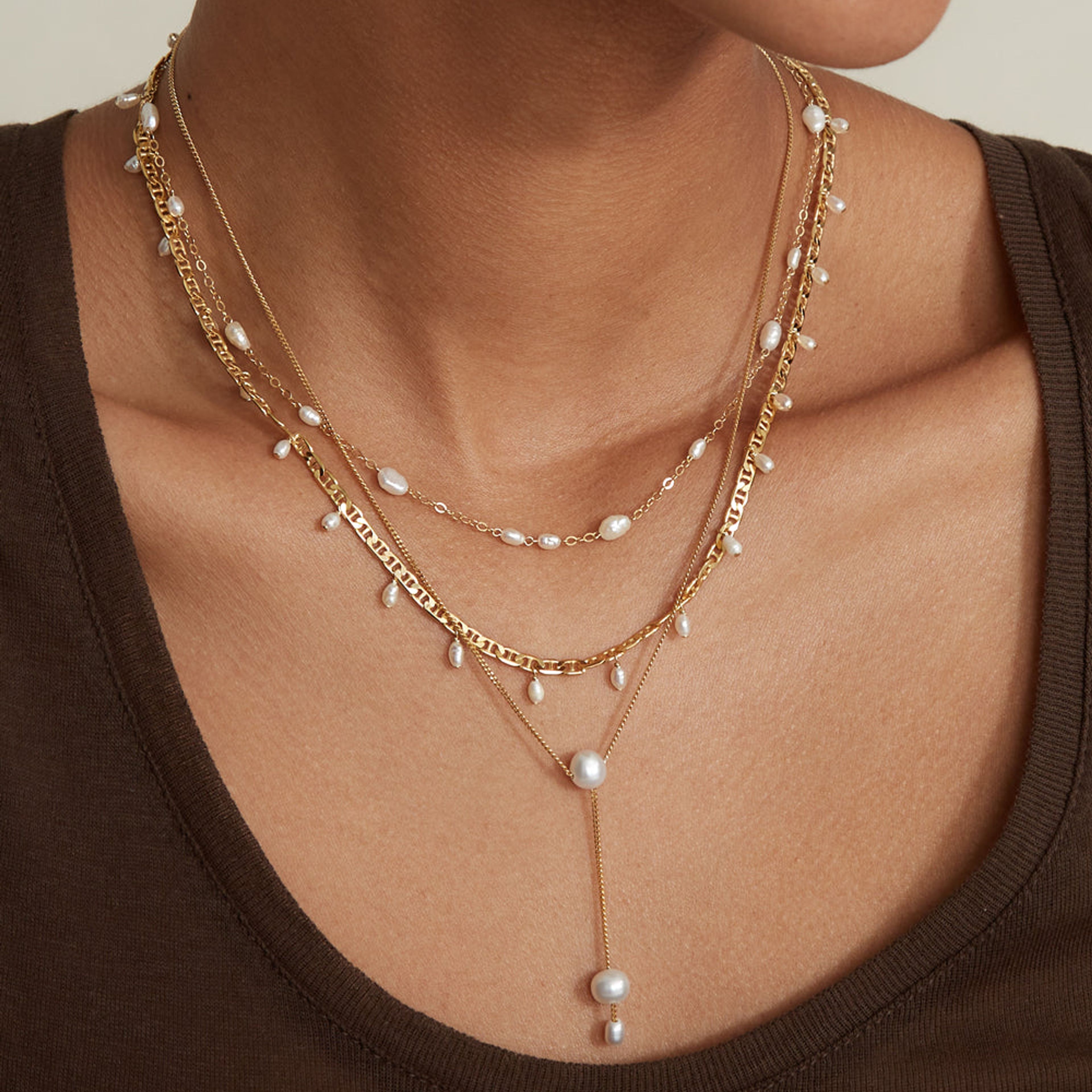 Free-Form White Pearl Mix Short Necklace