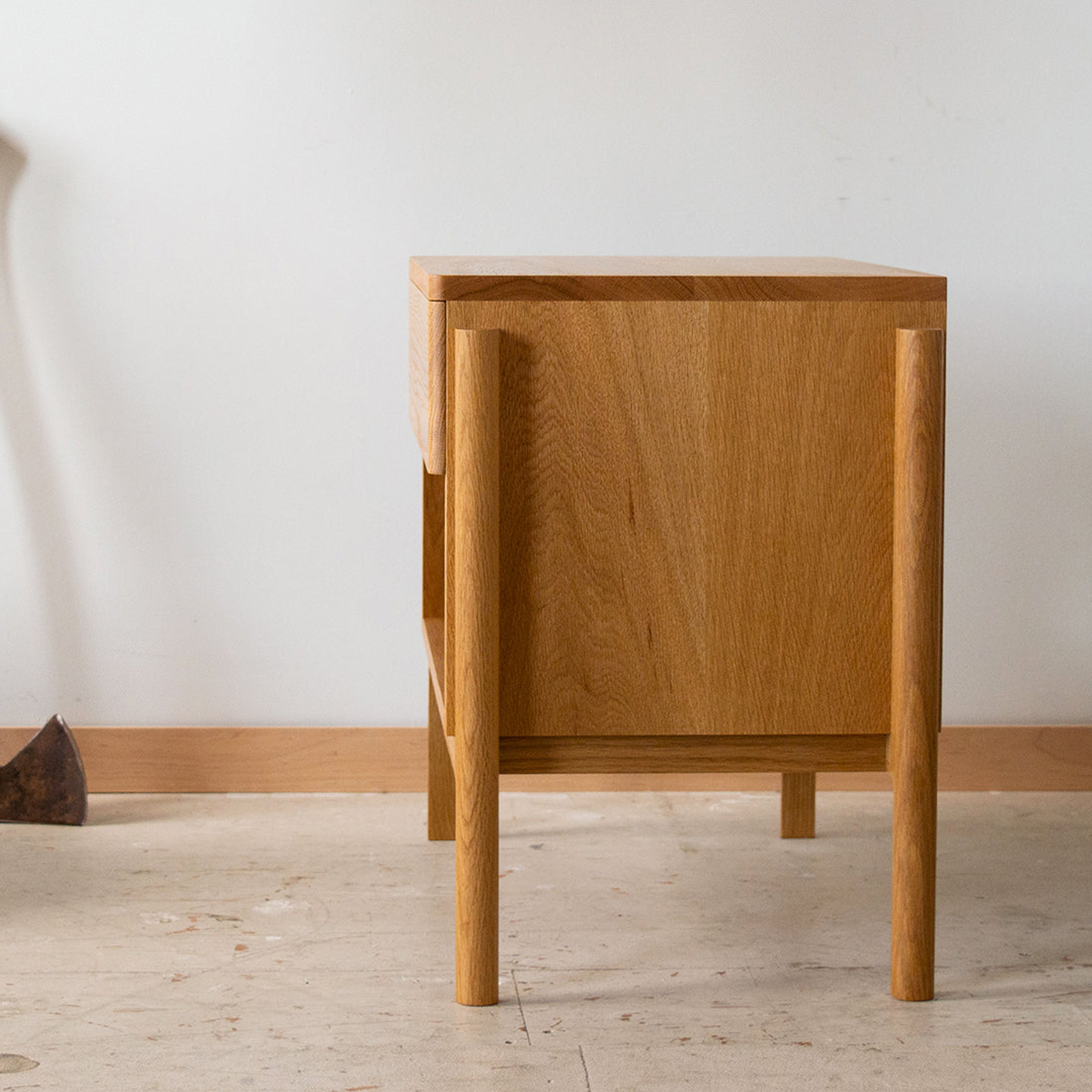 Henrik Nightstand | side table with a drawer
