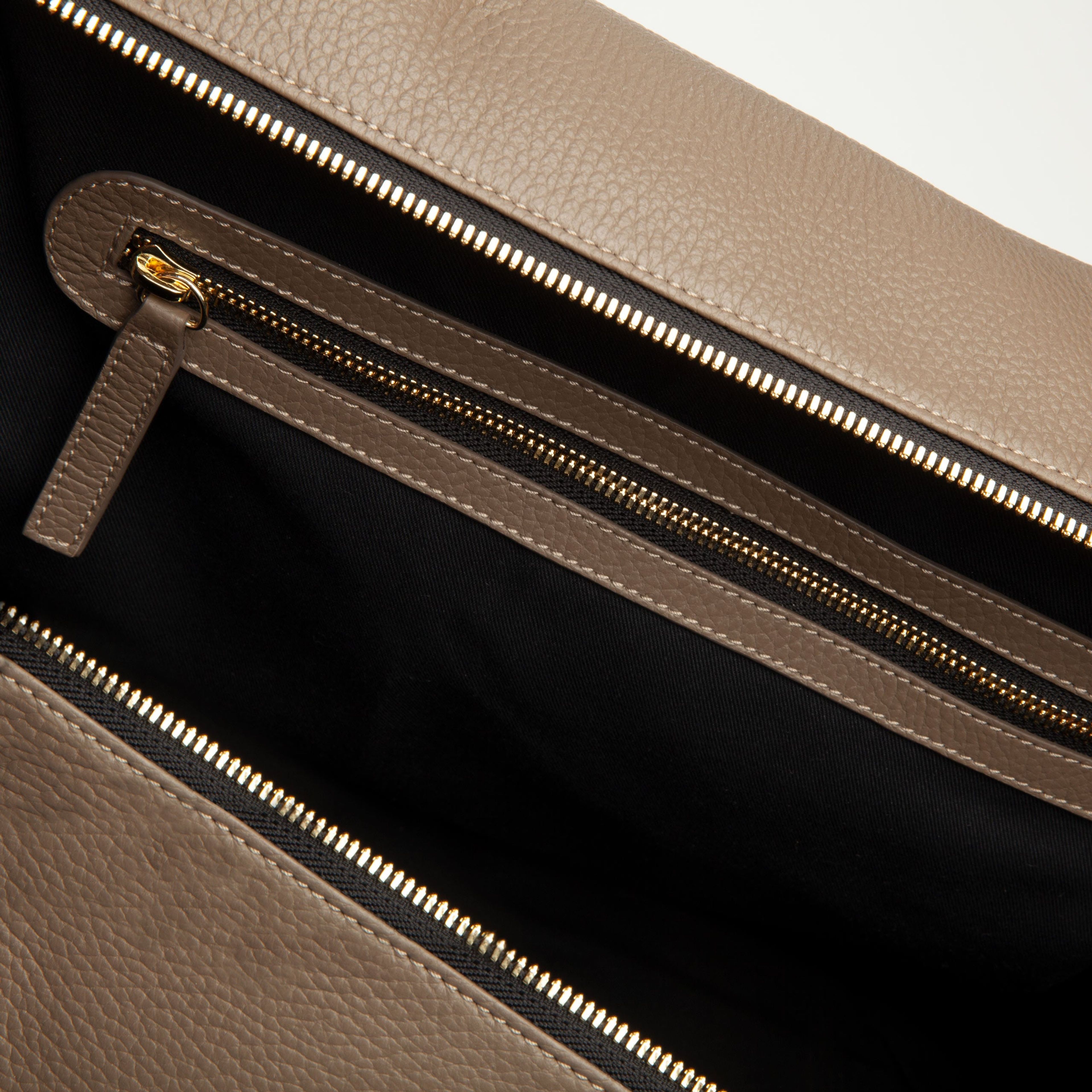 Hudson Italian Leather Weekender In Taupe