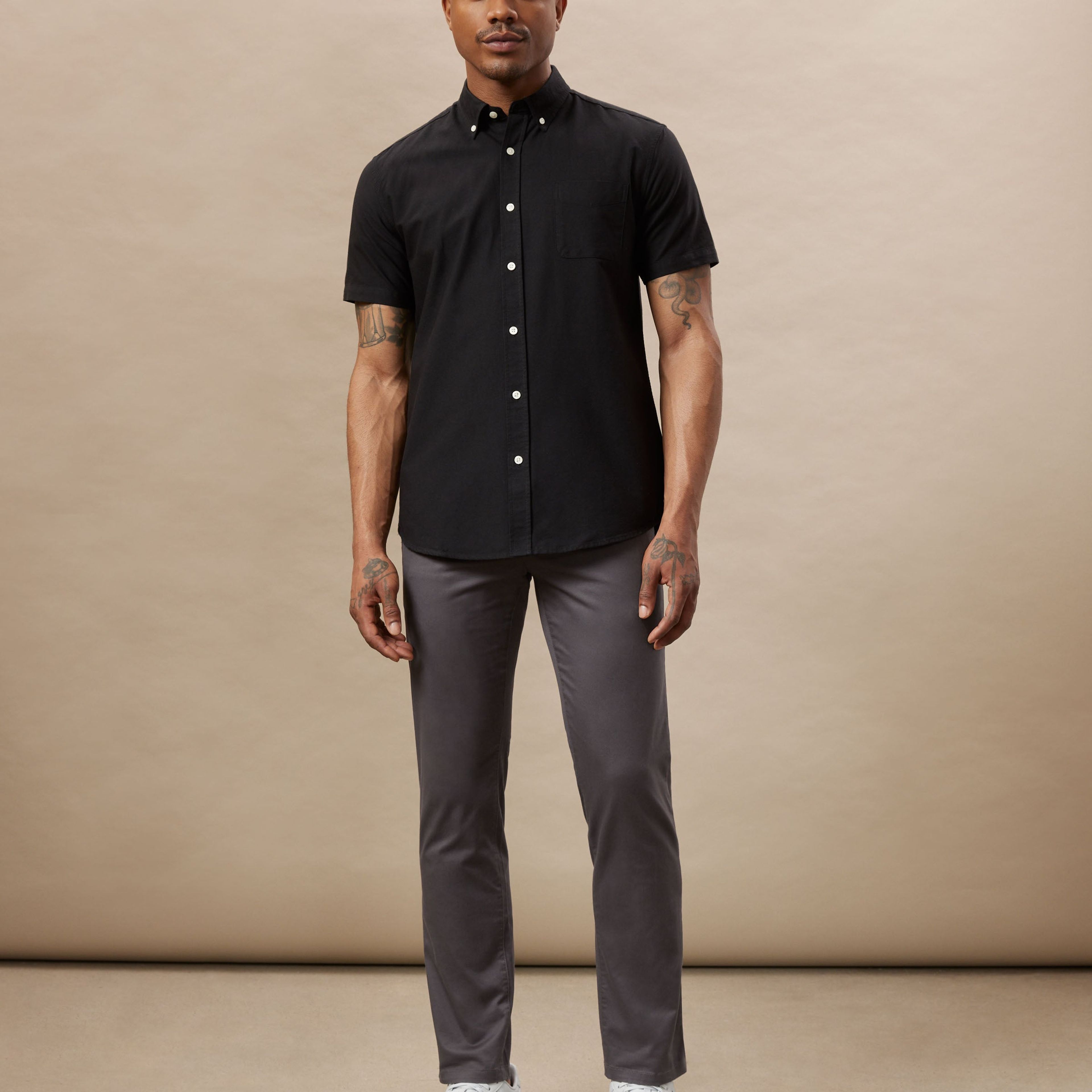 The Jasper Short Sleeve Oxford Shirt in Black