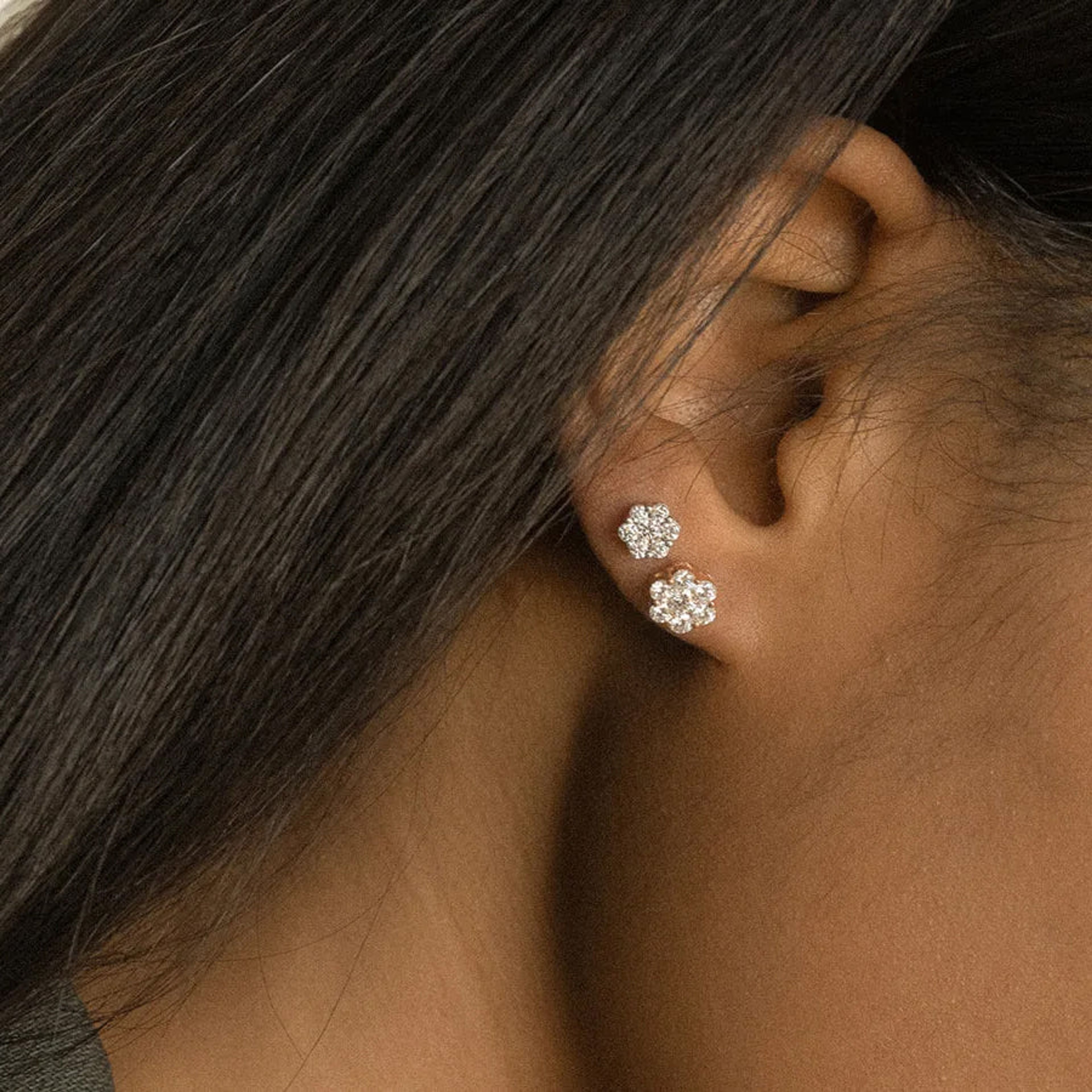 Flower Diamond Stud Earrings with 0.50 Carats