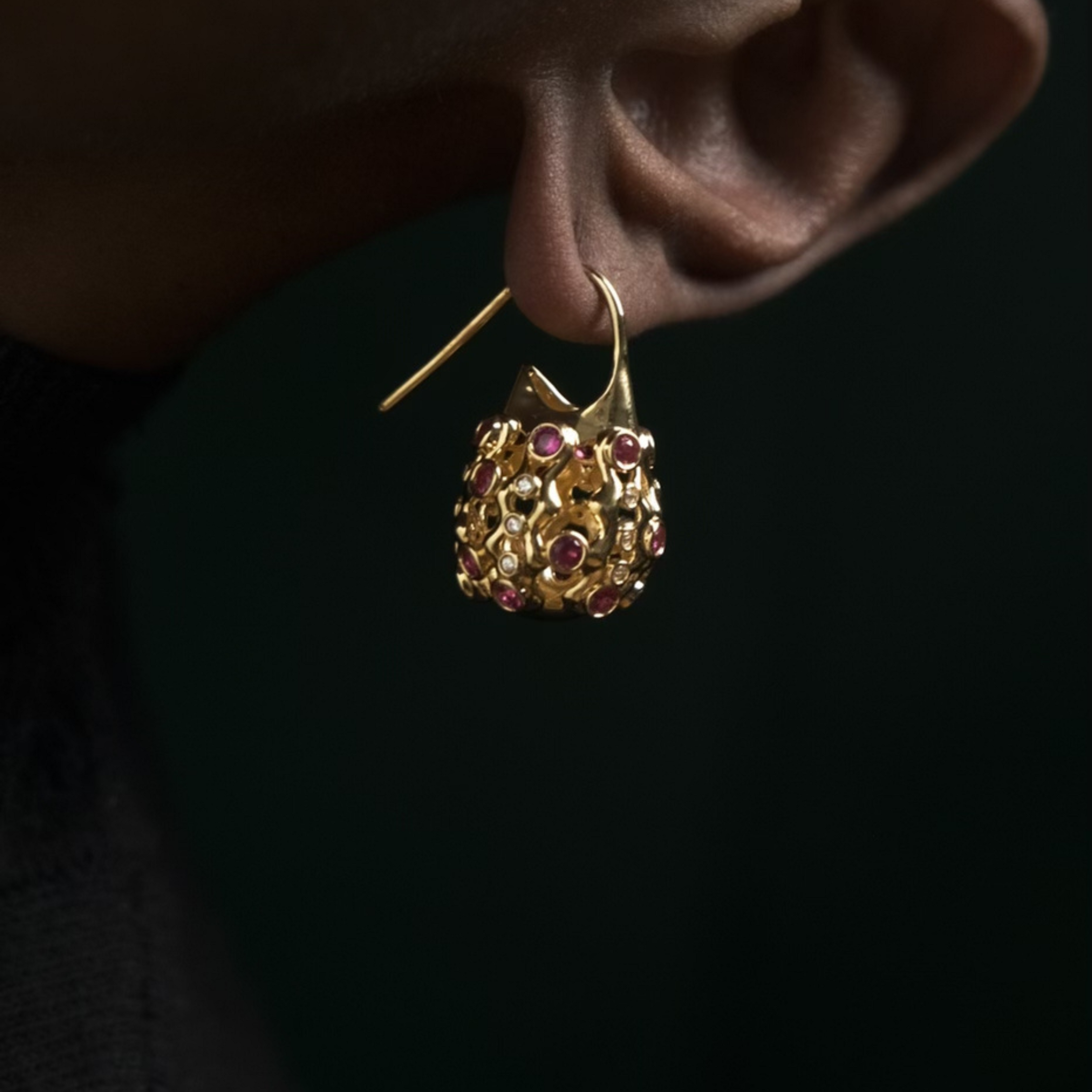 Basket Drops in 18K Gold with Ruby & Diamond