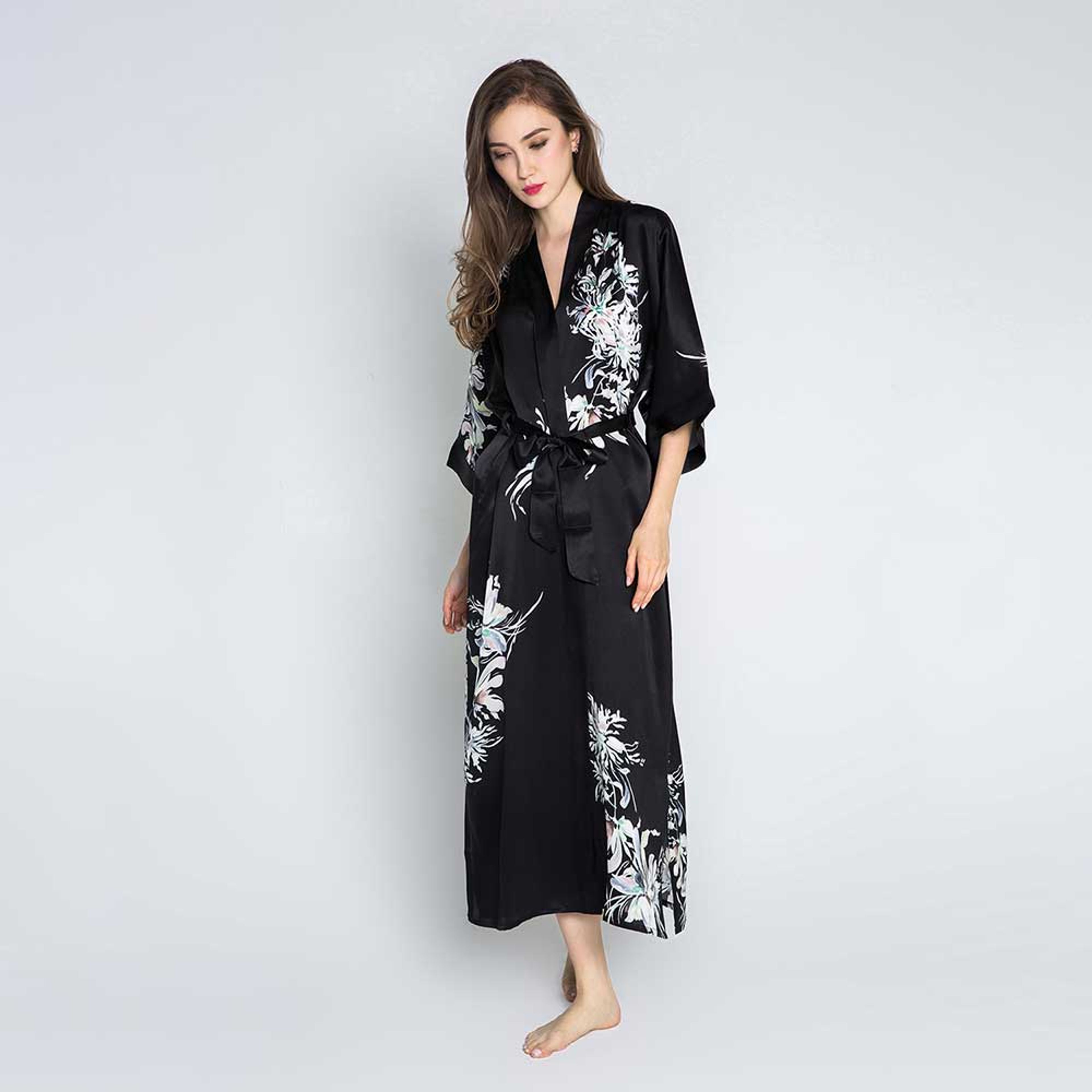 Silk Yuri Long Kimono Robe