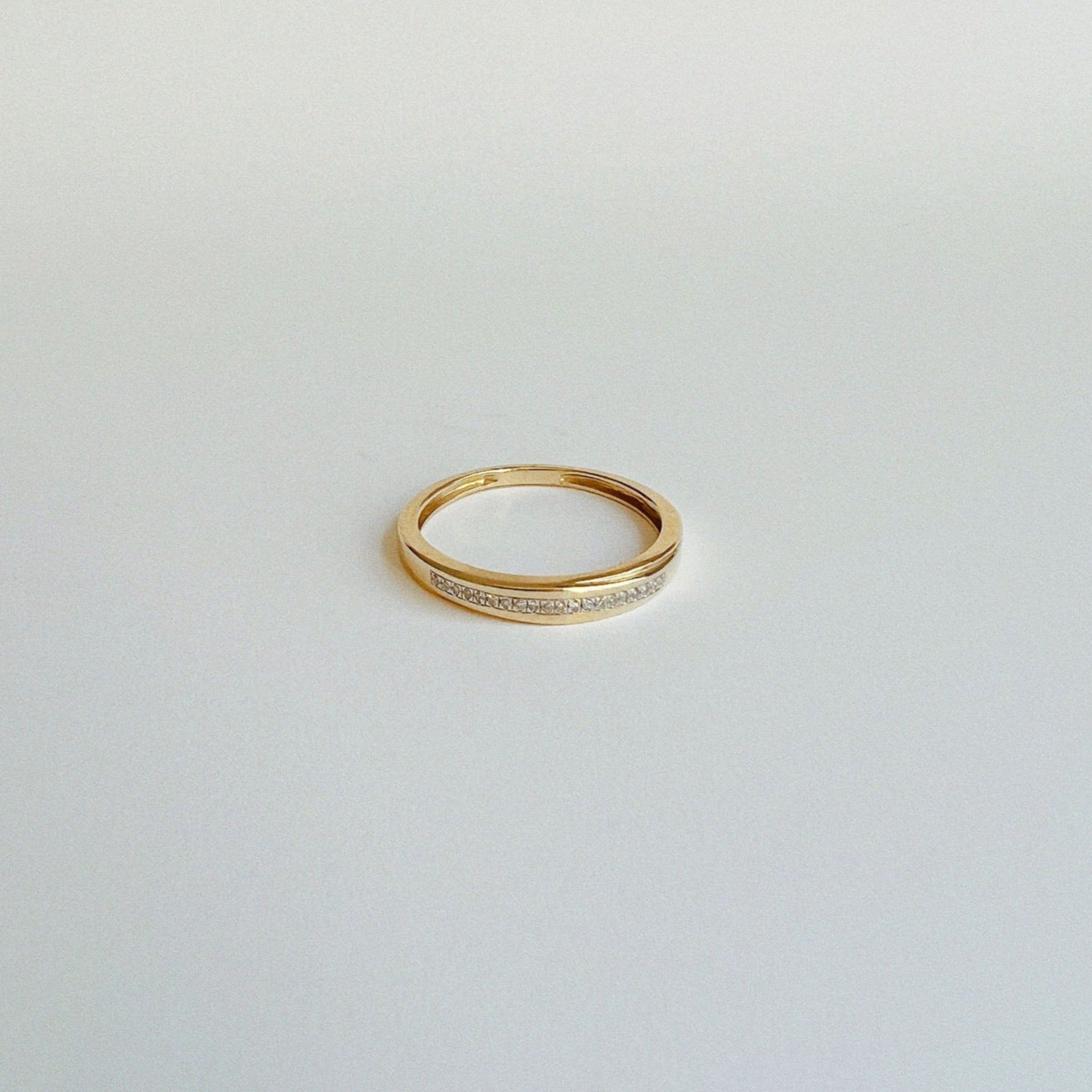 Vintage Pavé Diamond Band Ring