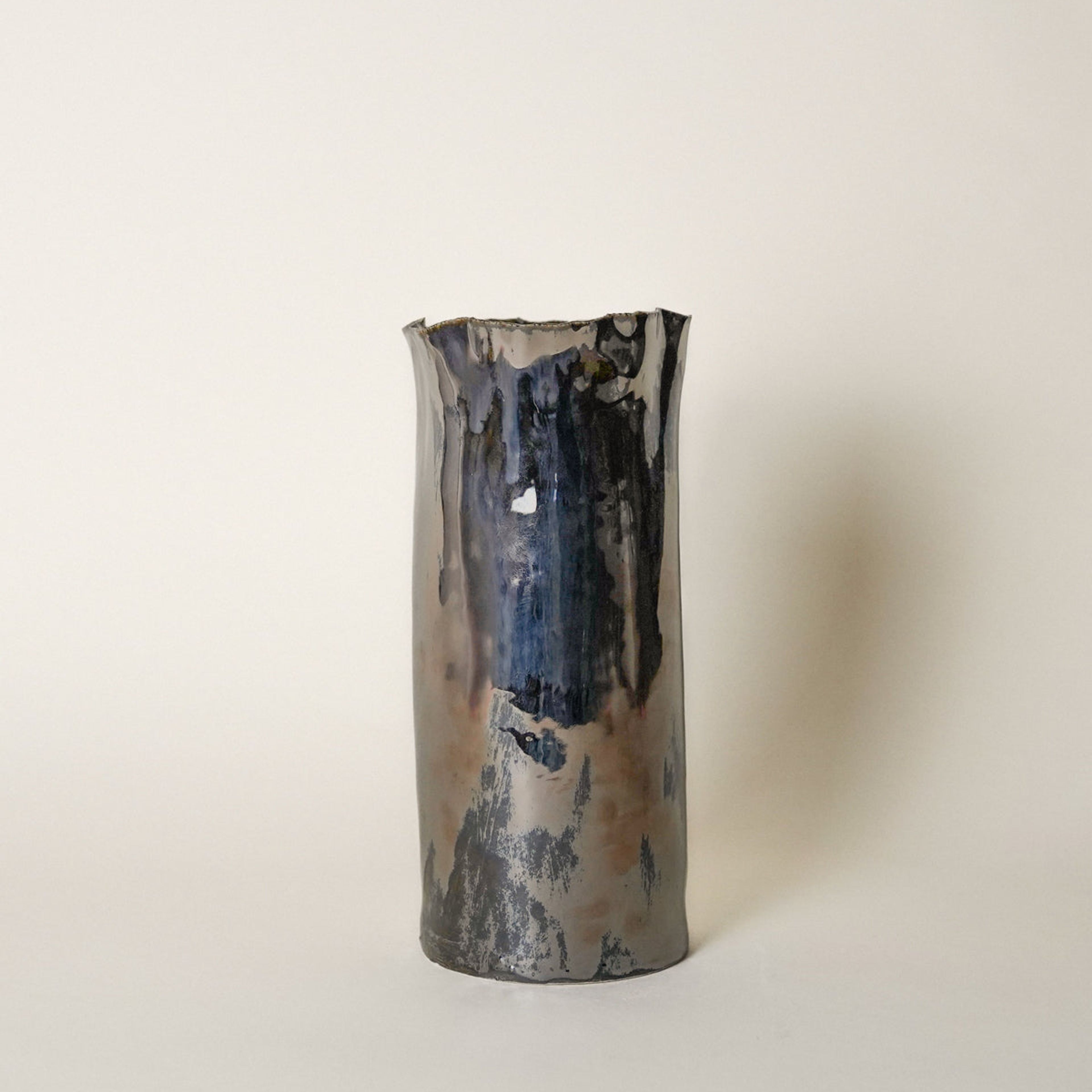 Cylinder Vase in Silver Mirror