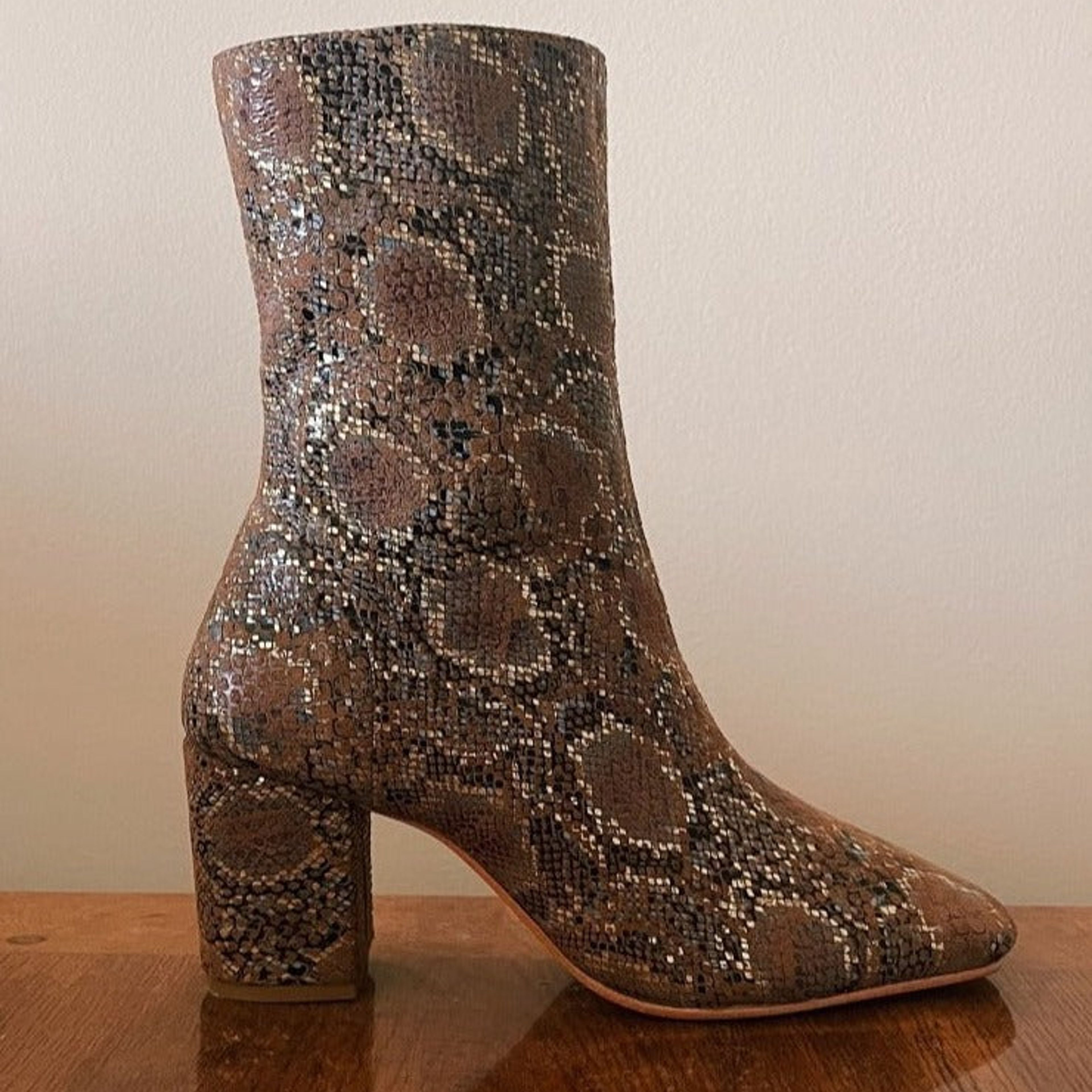 Modern Boot in Sueded Snake