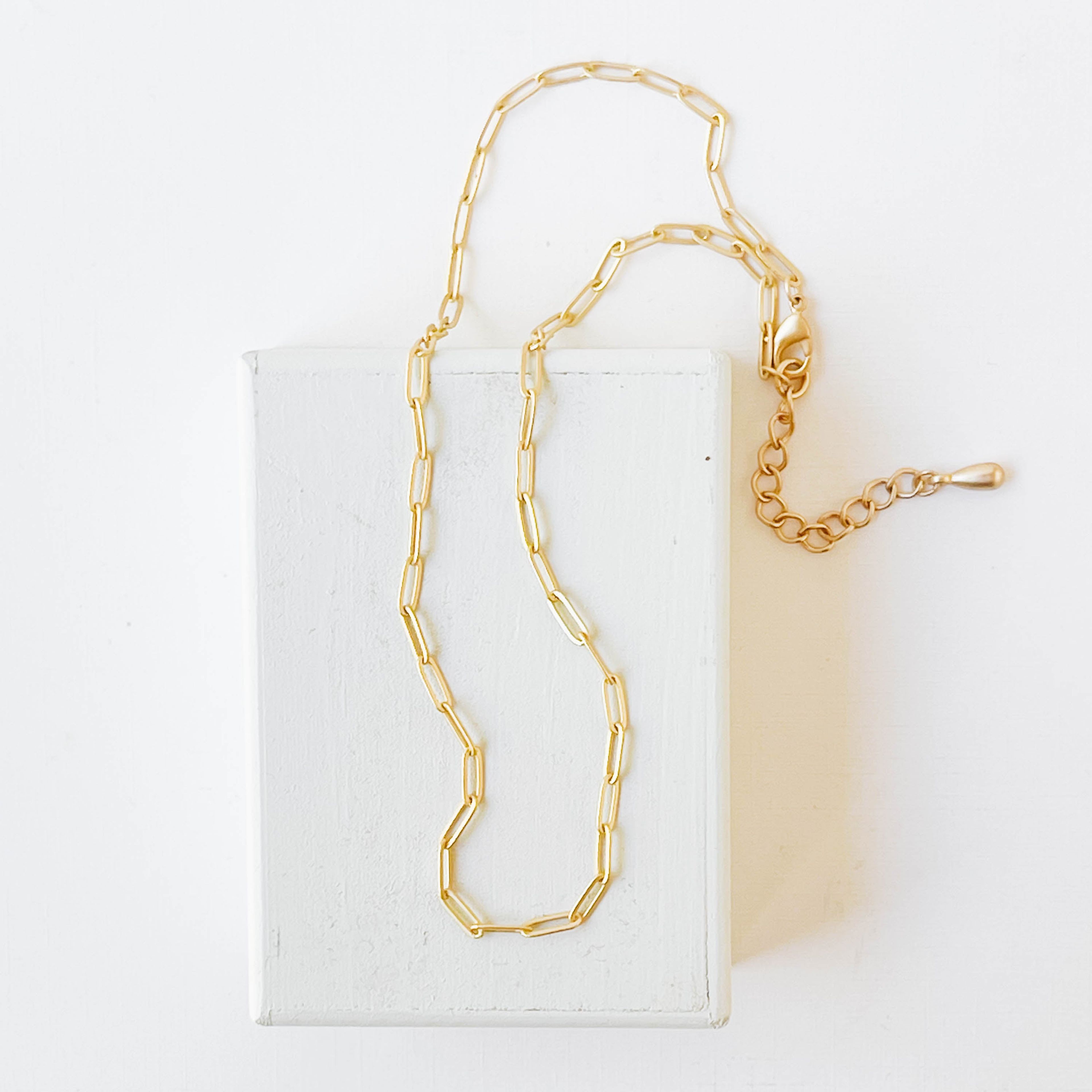 Adjustable Sweet And Dainty Gold Paperclip Necklace