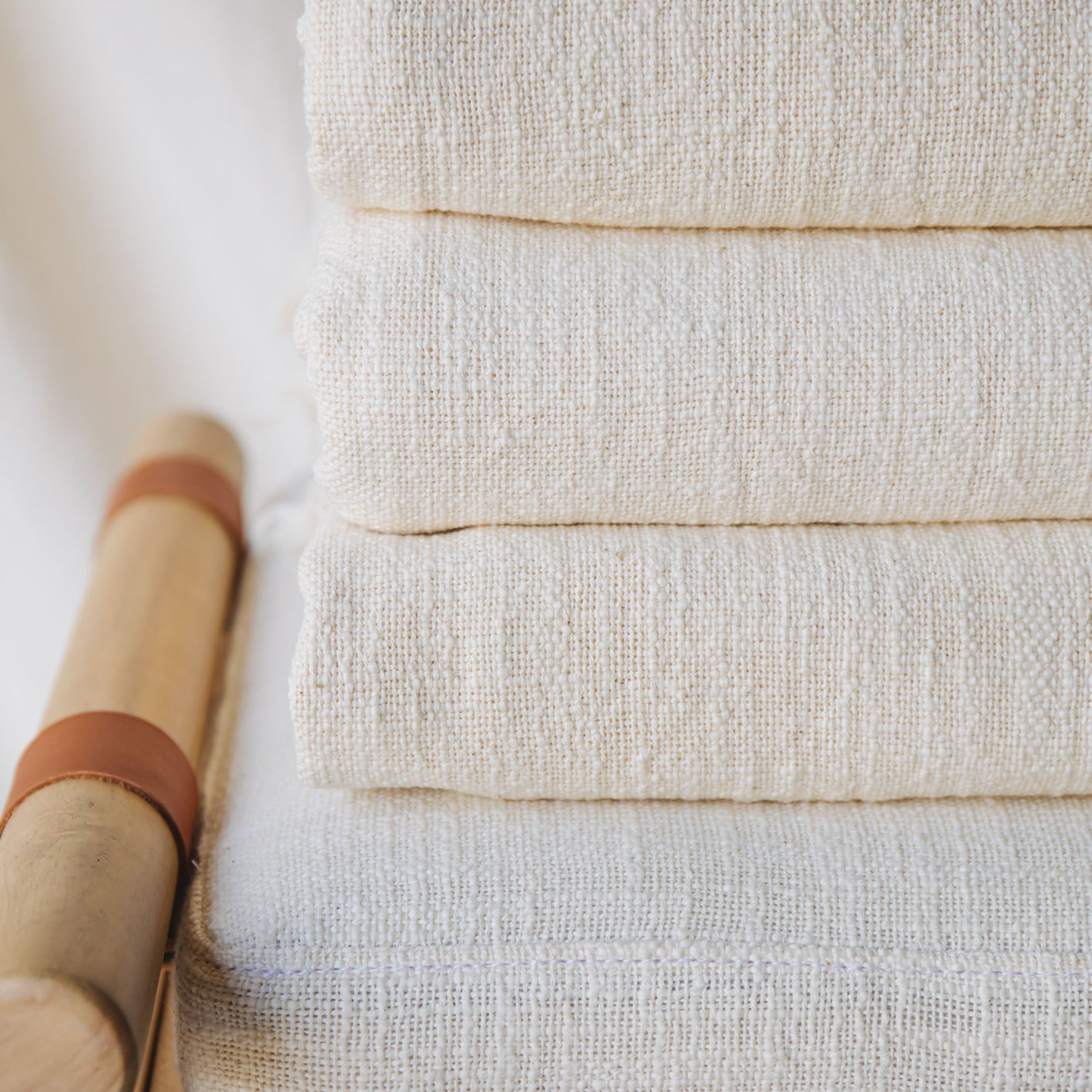 Limited Edition Beyaz Handwoven Towel