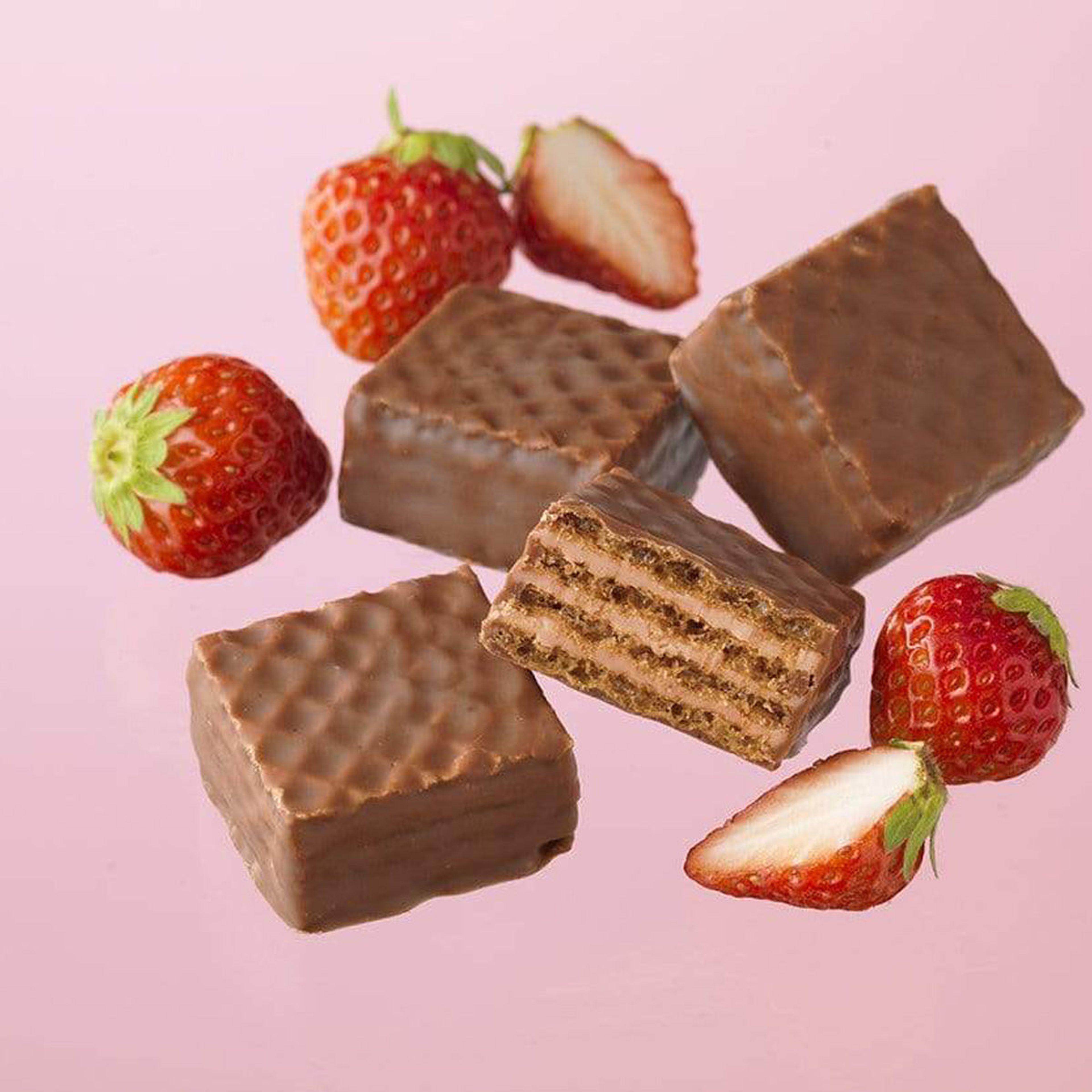 Chocolate Wafers "Strawberry Cream (12 Pcs)"