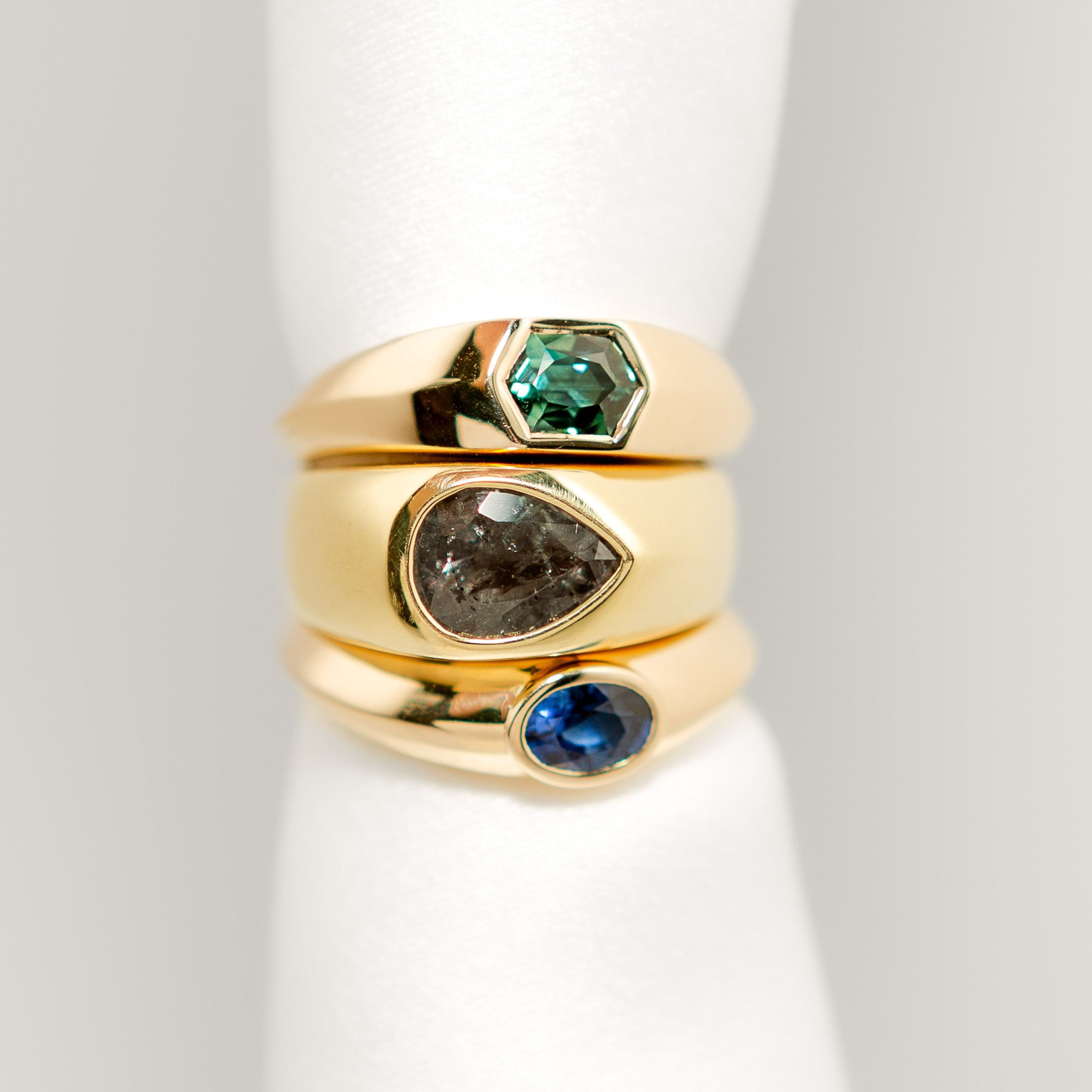 Australian Teal Sapphire Signet Ring in 14k Yellow Gold