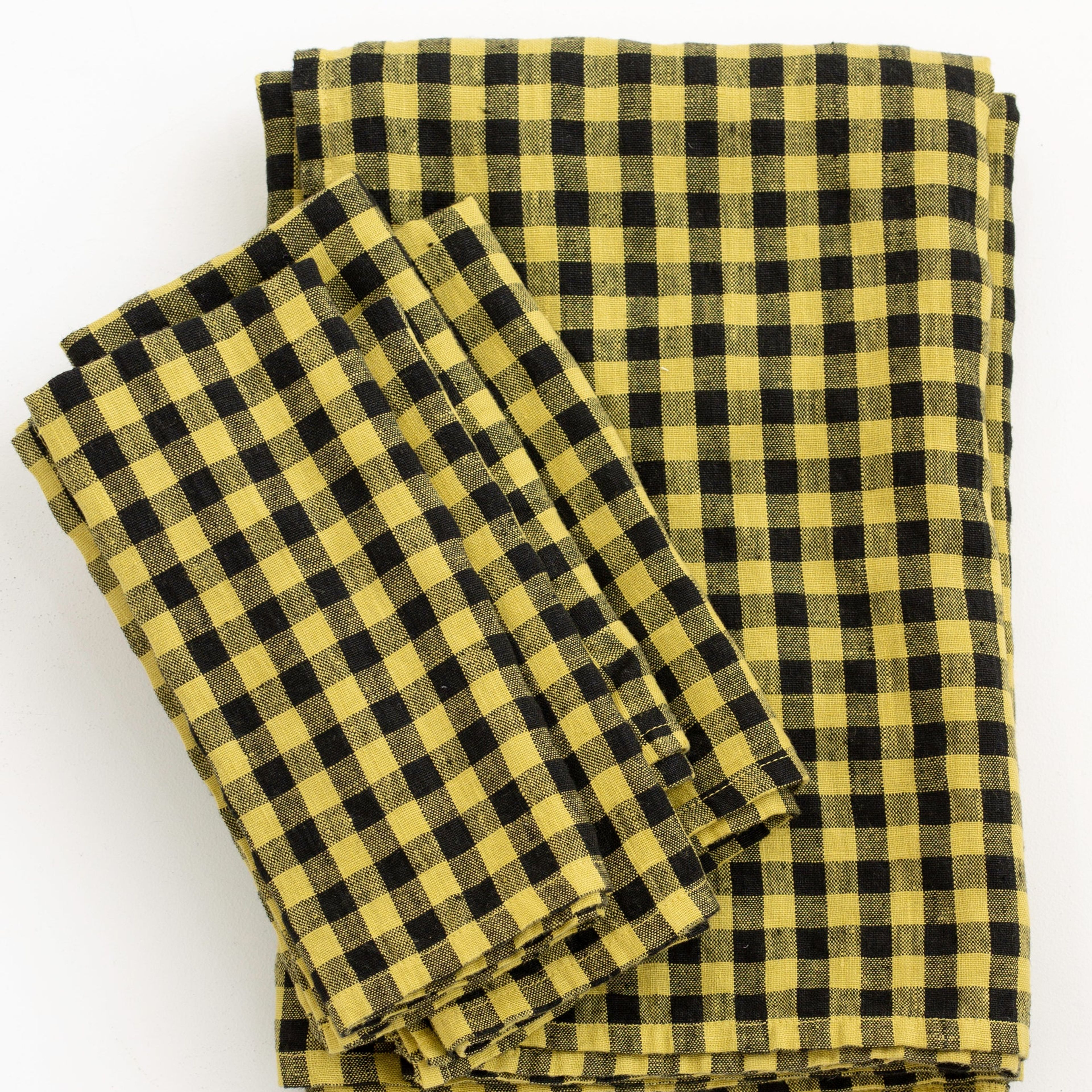 Gingham Tablecloth Set in Pear