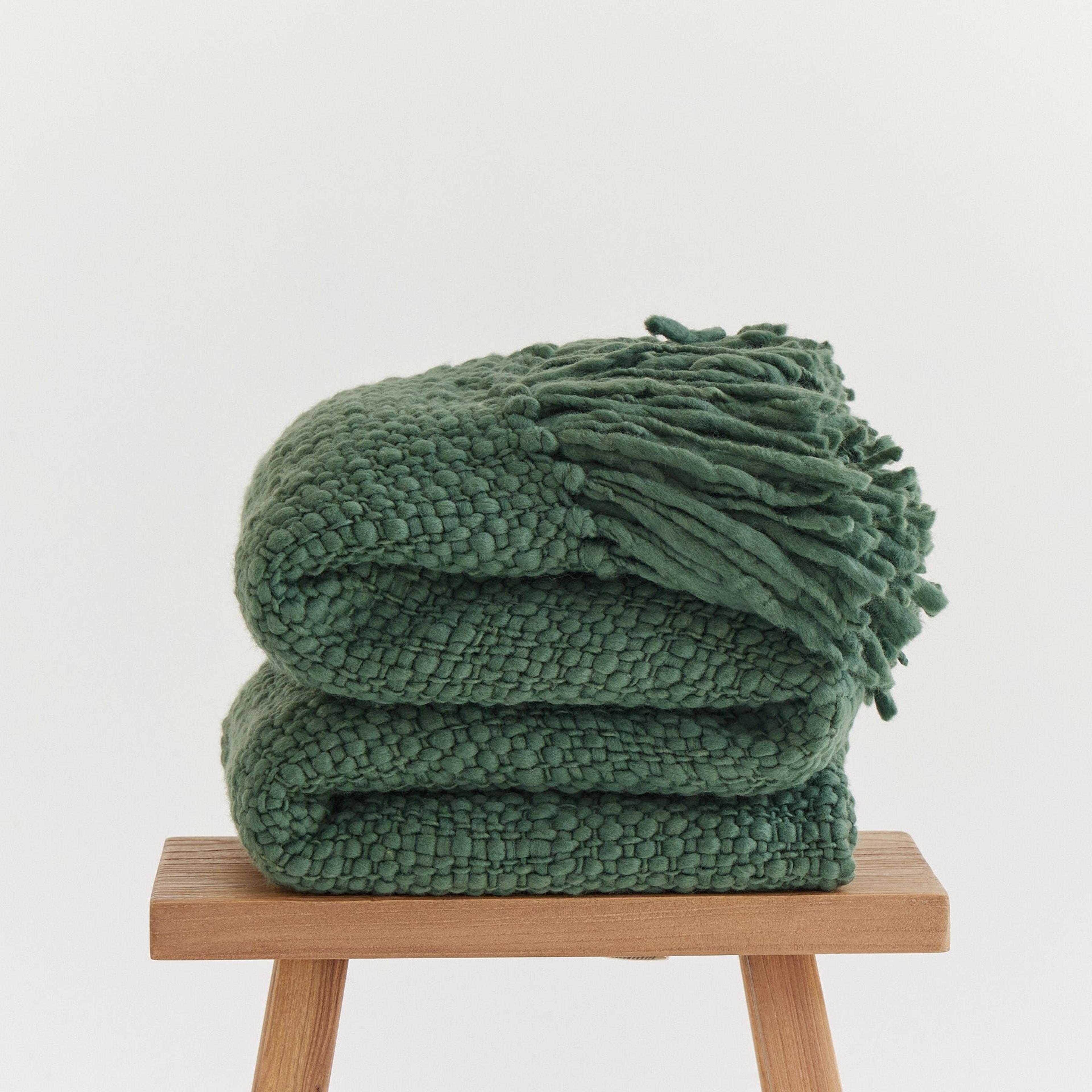 Luxurious Olive Green Wool Blanket - Handwoven with Merino Wool for Ultimate Comfort and Style