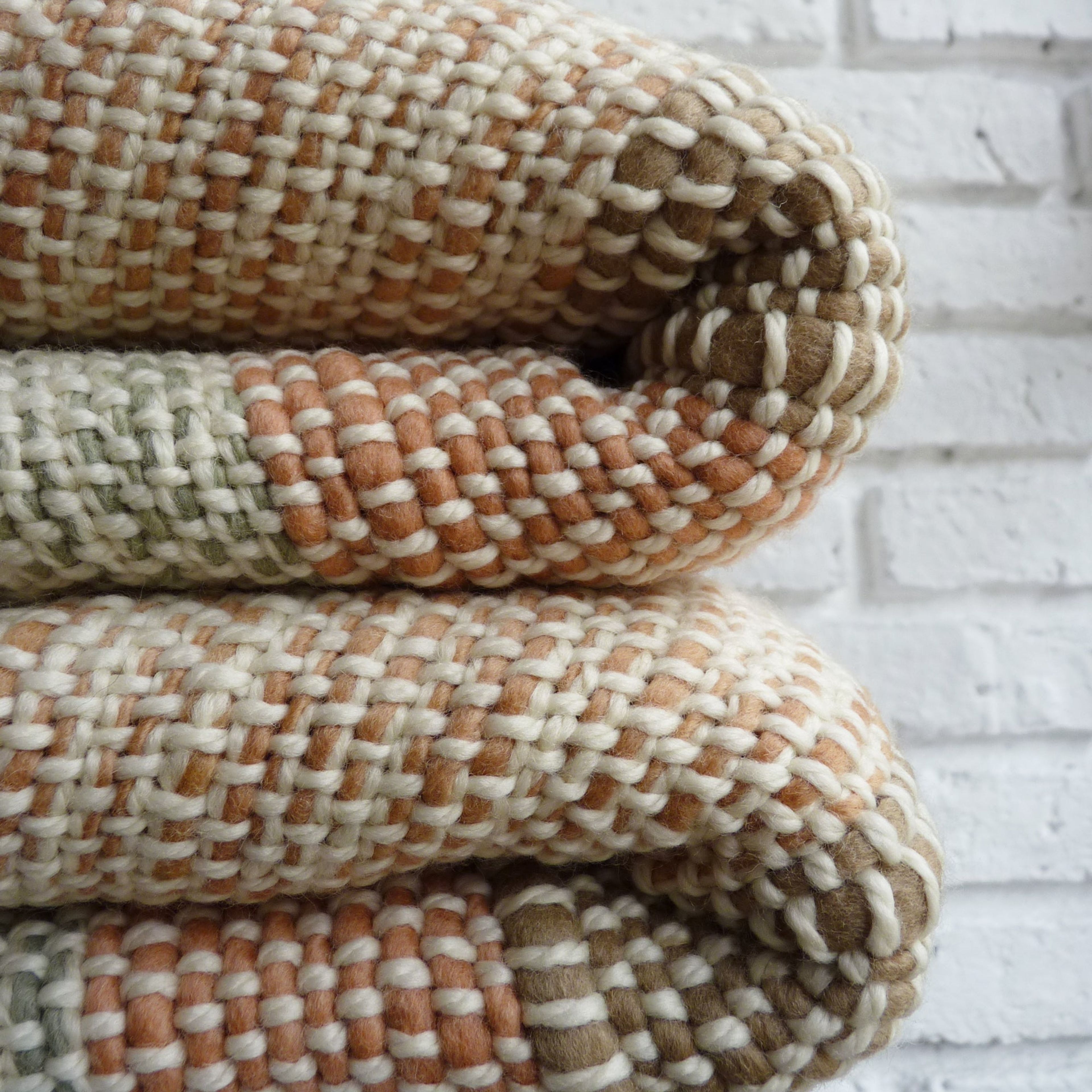 Handwoven Merino Wool Throw - Add a Touch of Artisanal Elegance to Your Home Decor - Sustainable and Eco-Friendly Blanket
