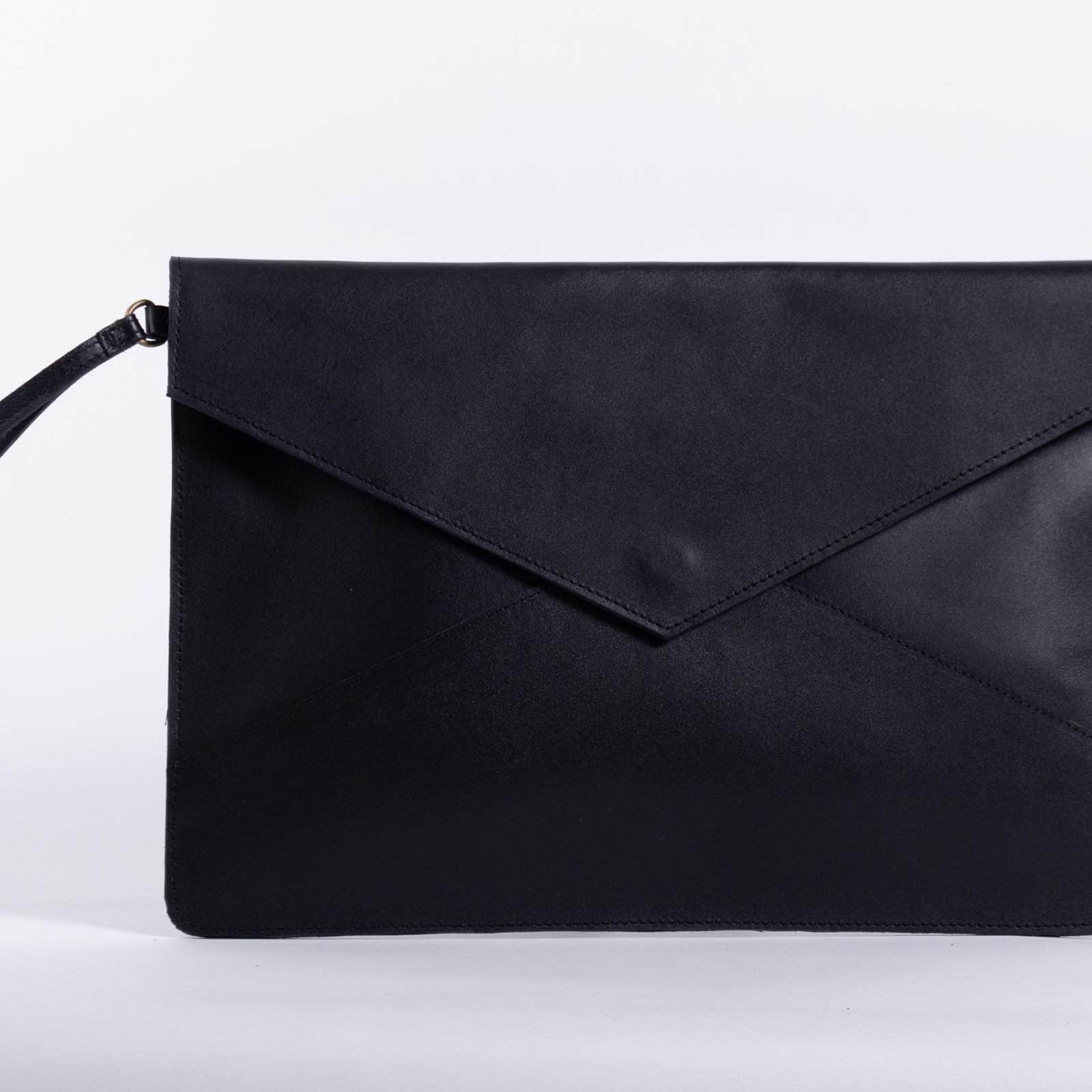 Zahra Leather Envelope Clutch - Black
