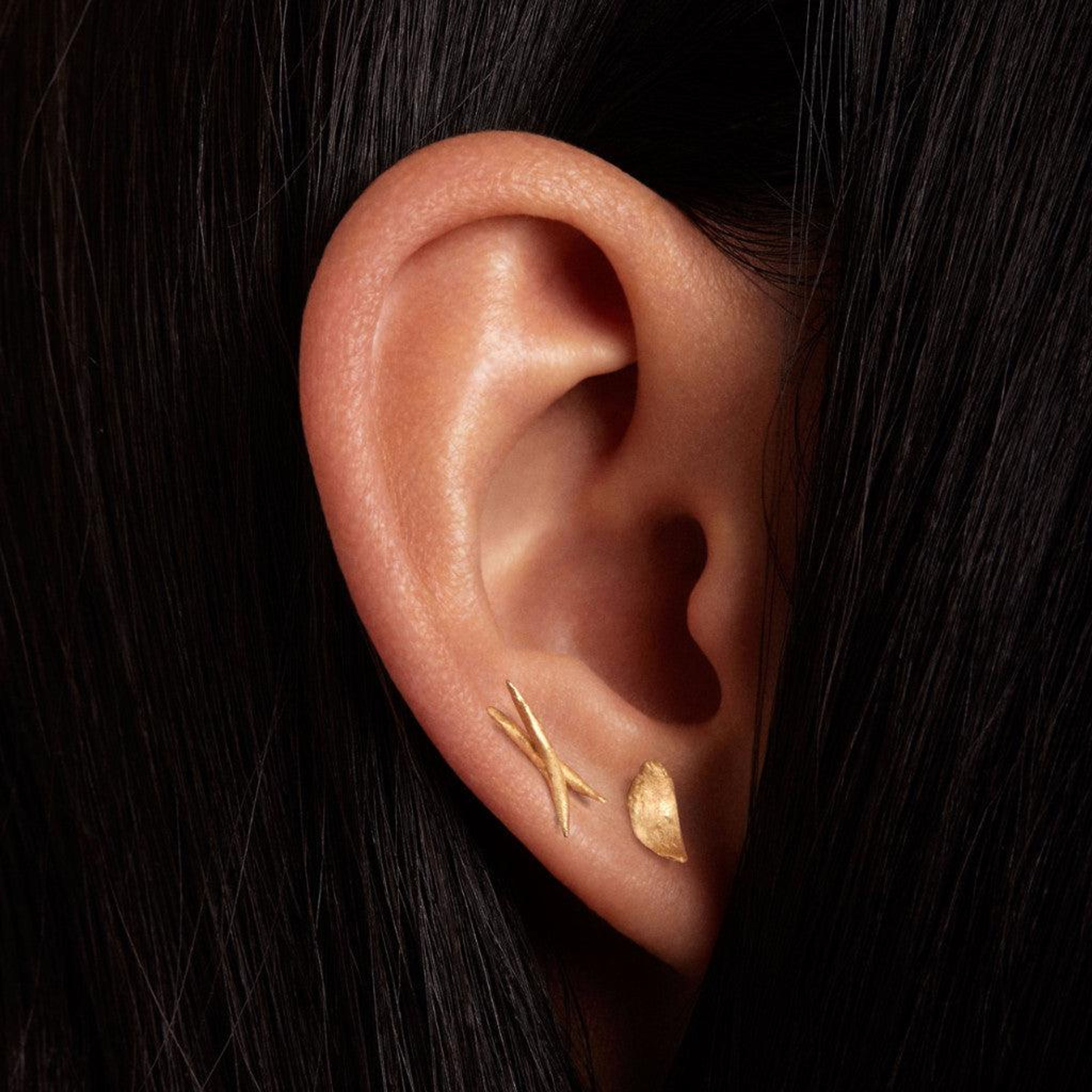 Smudge Wisp Earring - Single