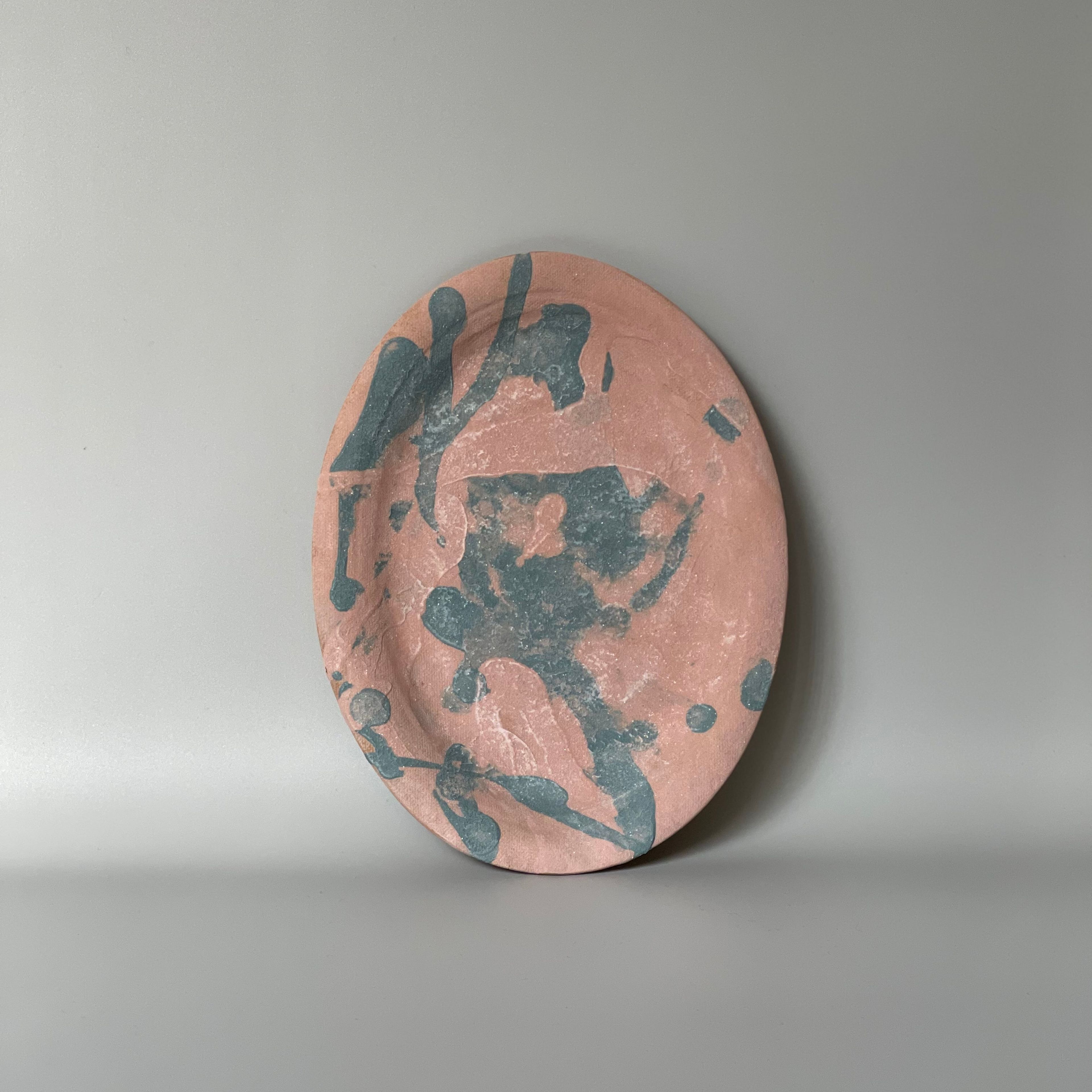 " Silent" Coral Oval Plate