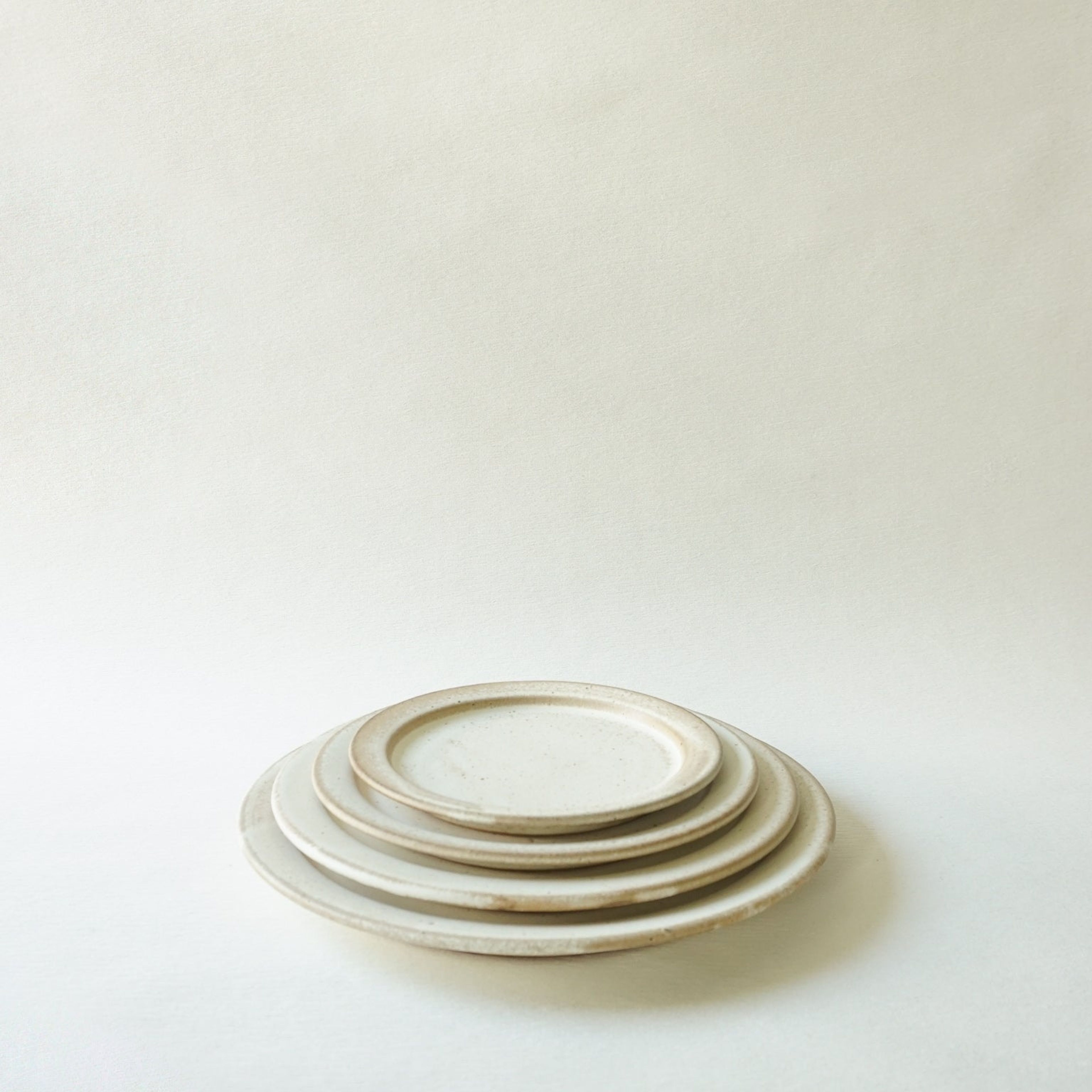 White Stackable Dinner Plate (L)