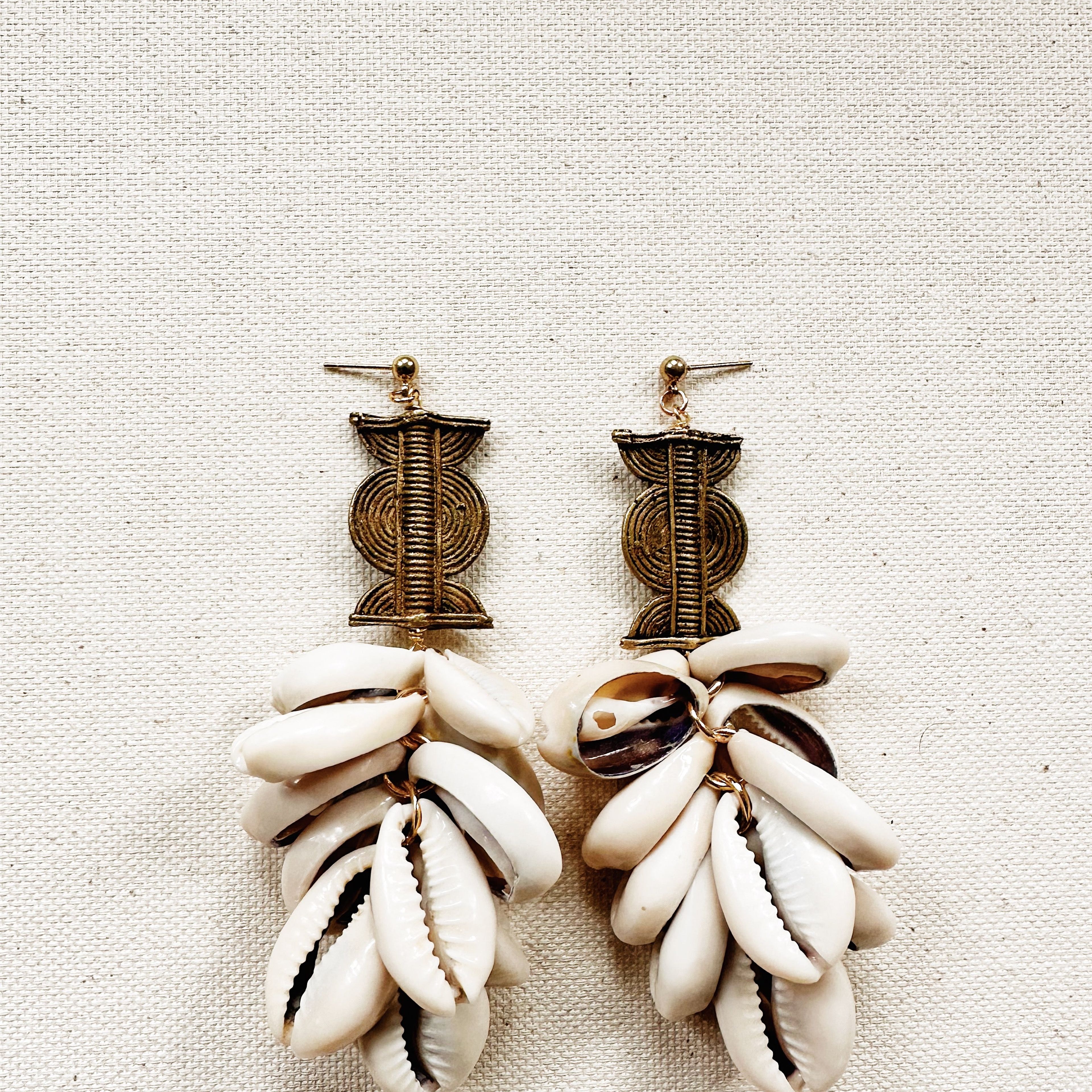 Mote Cowrie Cluster Earrings II