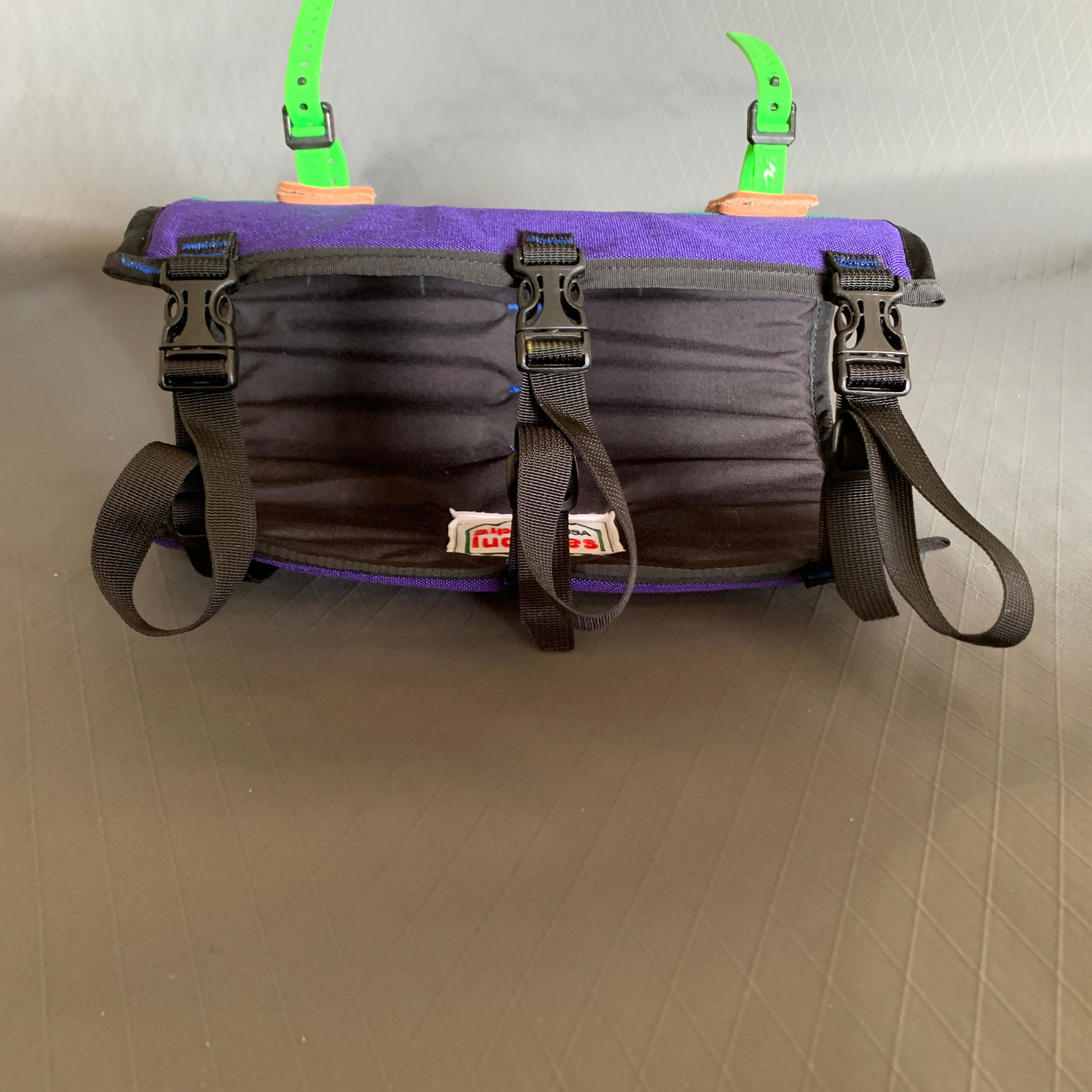 Handlebar Drybag Carrier