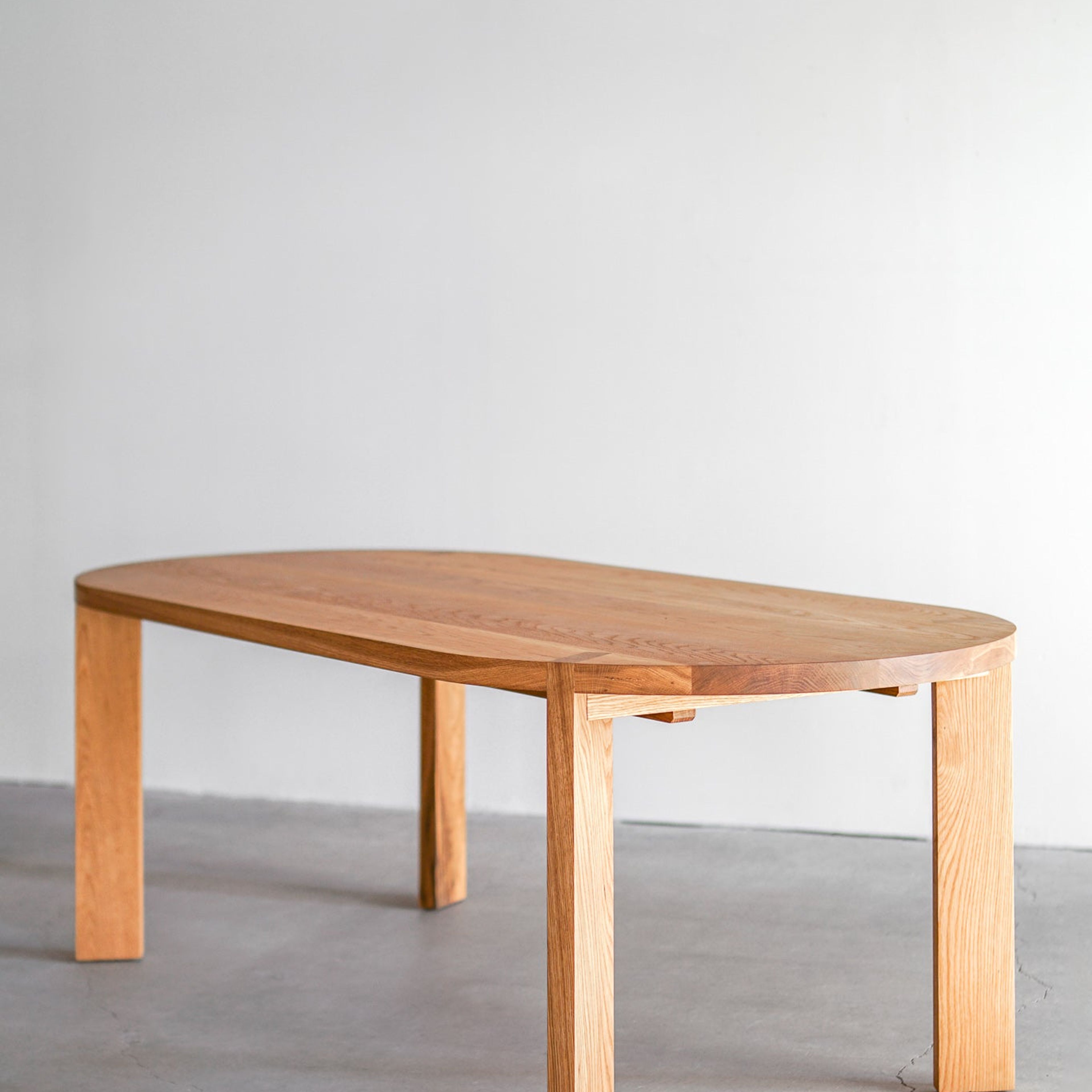 Morro Dining Table