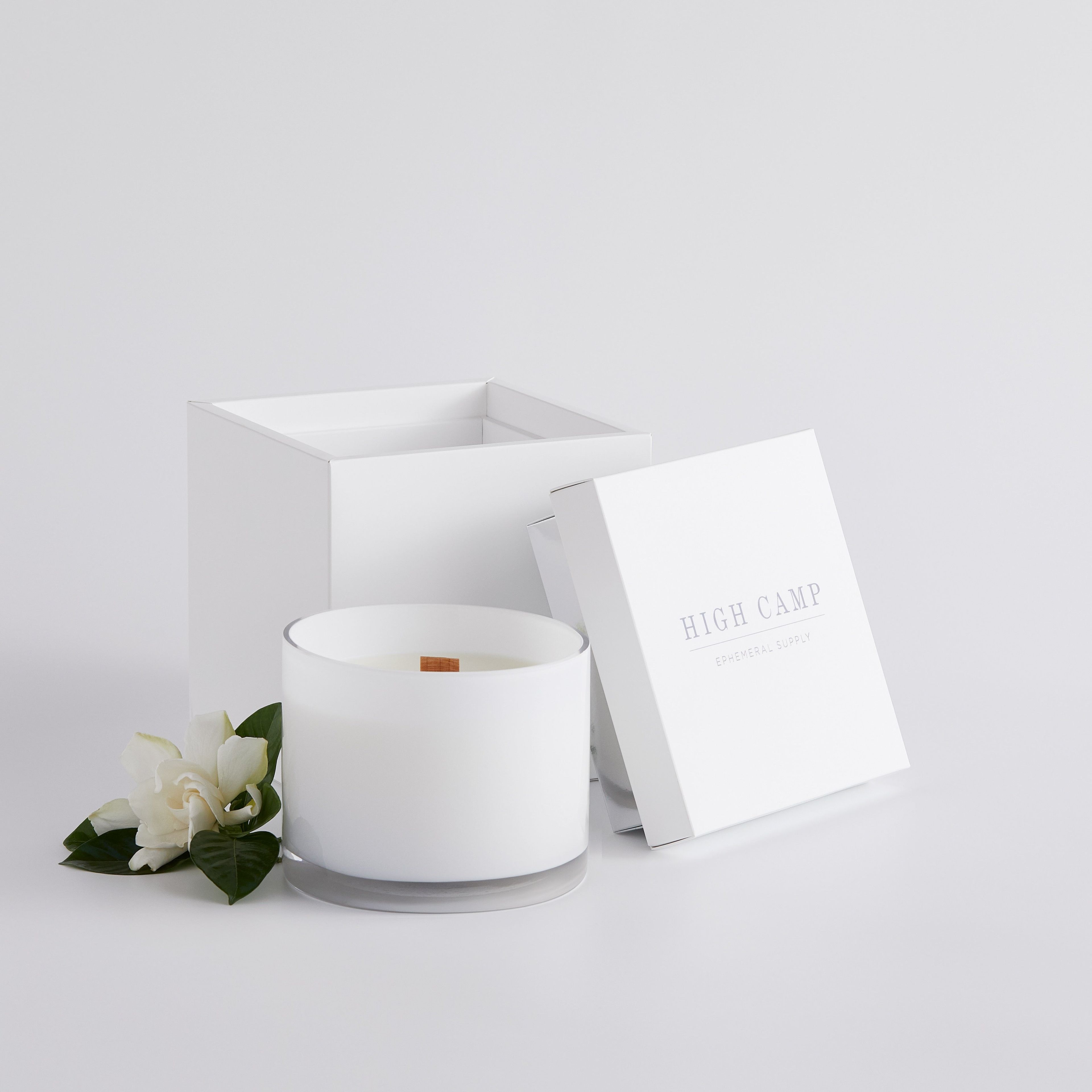 White Signature Wide Wick Candle