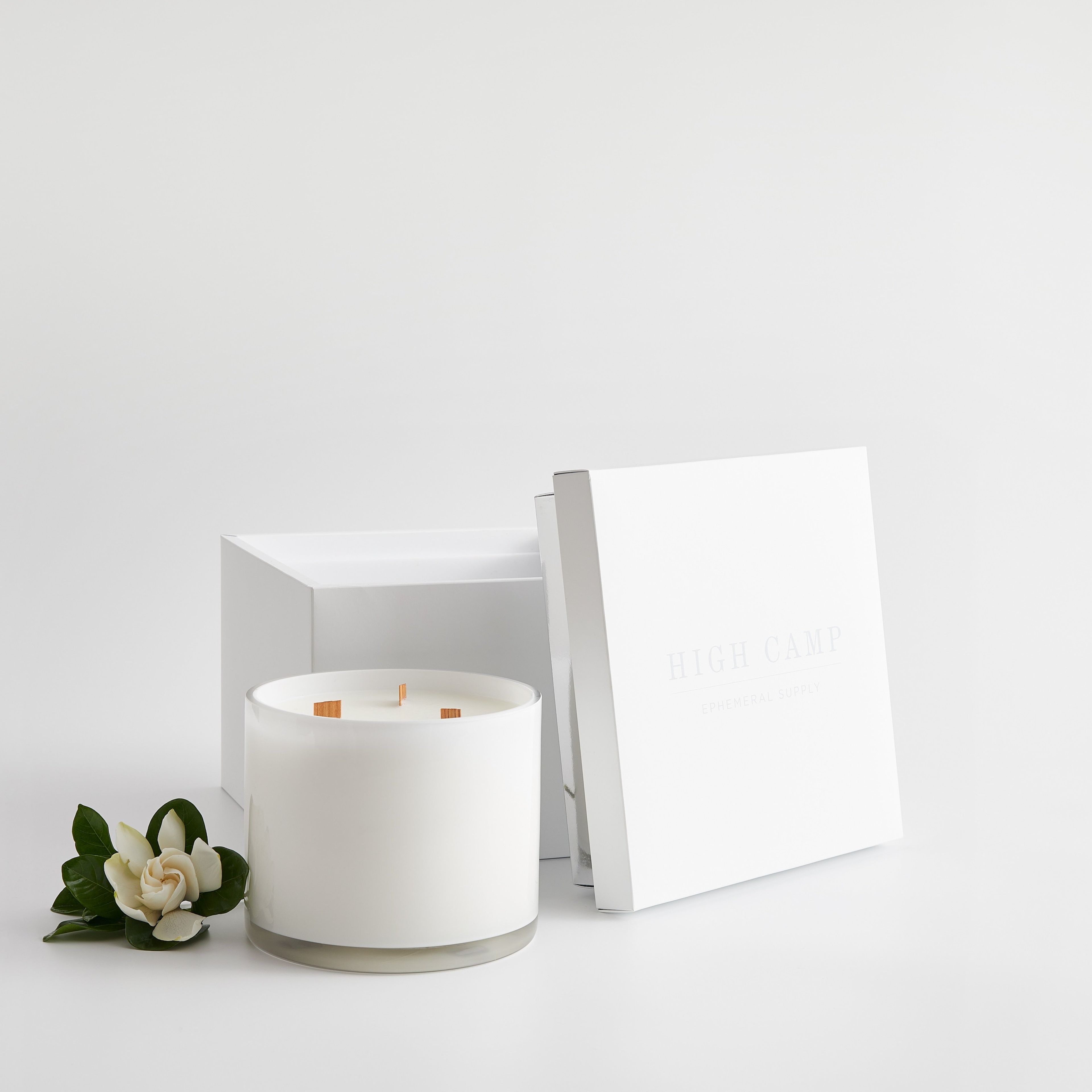 White Signature Wide Wick Candle