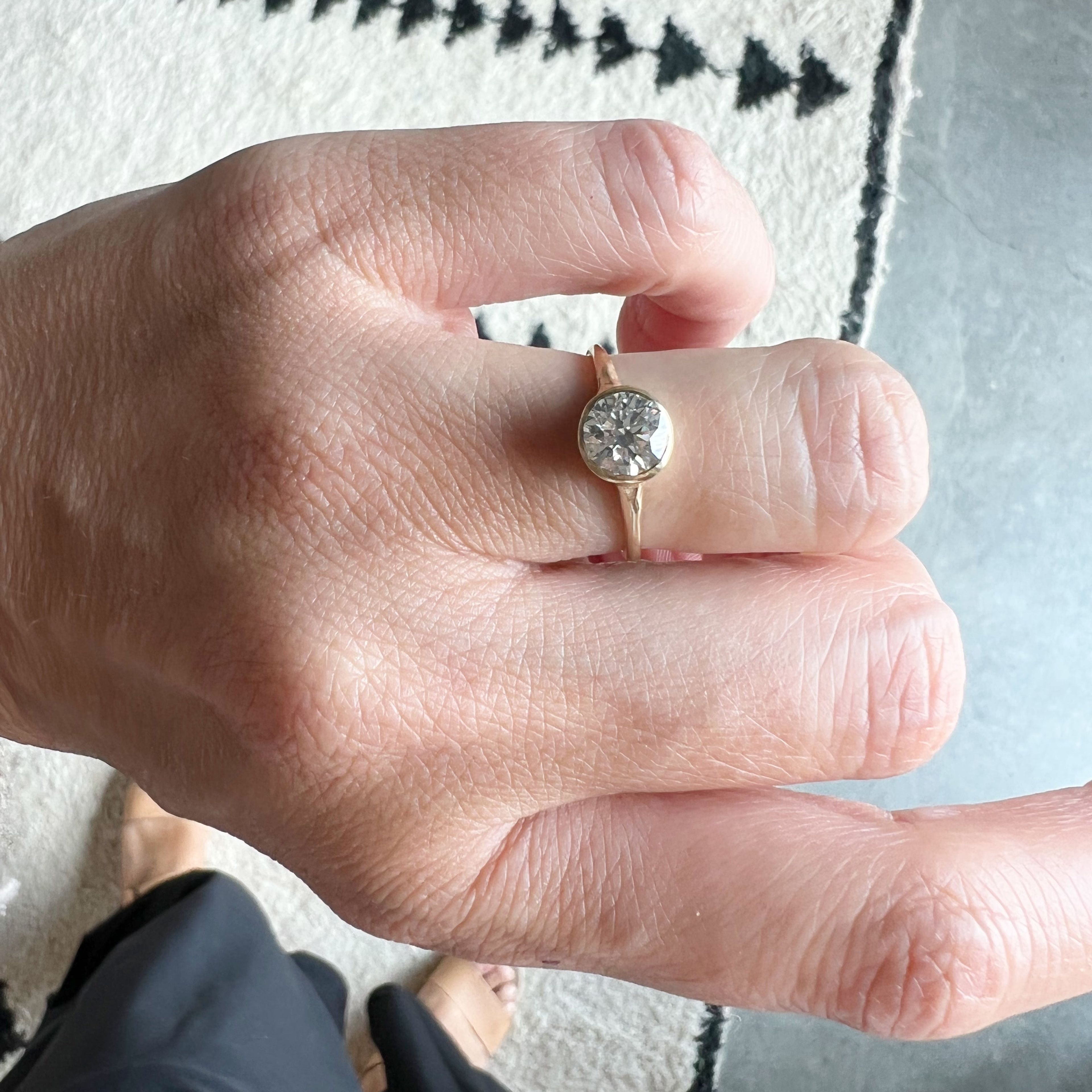 JP GILD BEZEL SET WHITE DIAMOND RING - 1.03ct