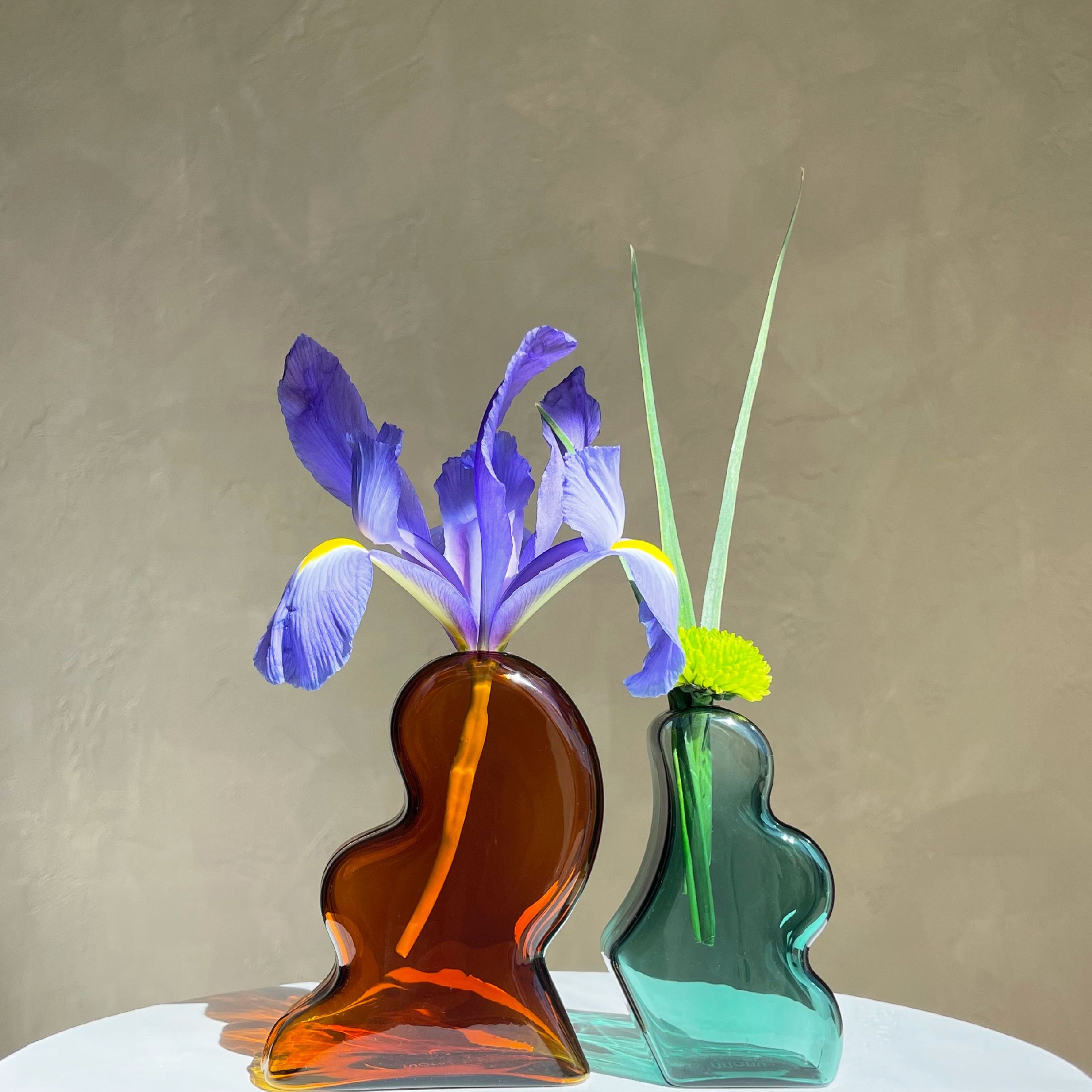 Interlocking Vase — Amber/Teal