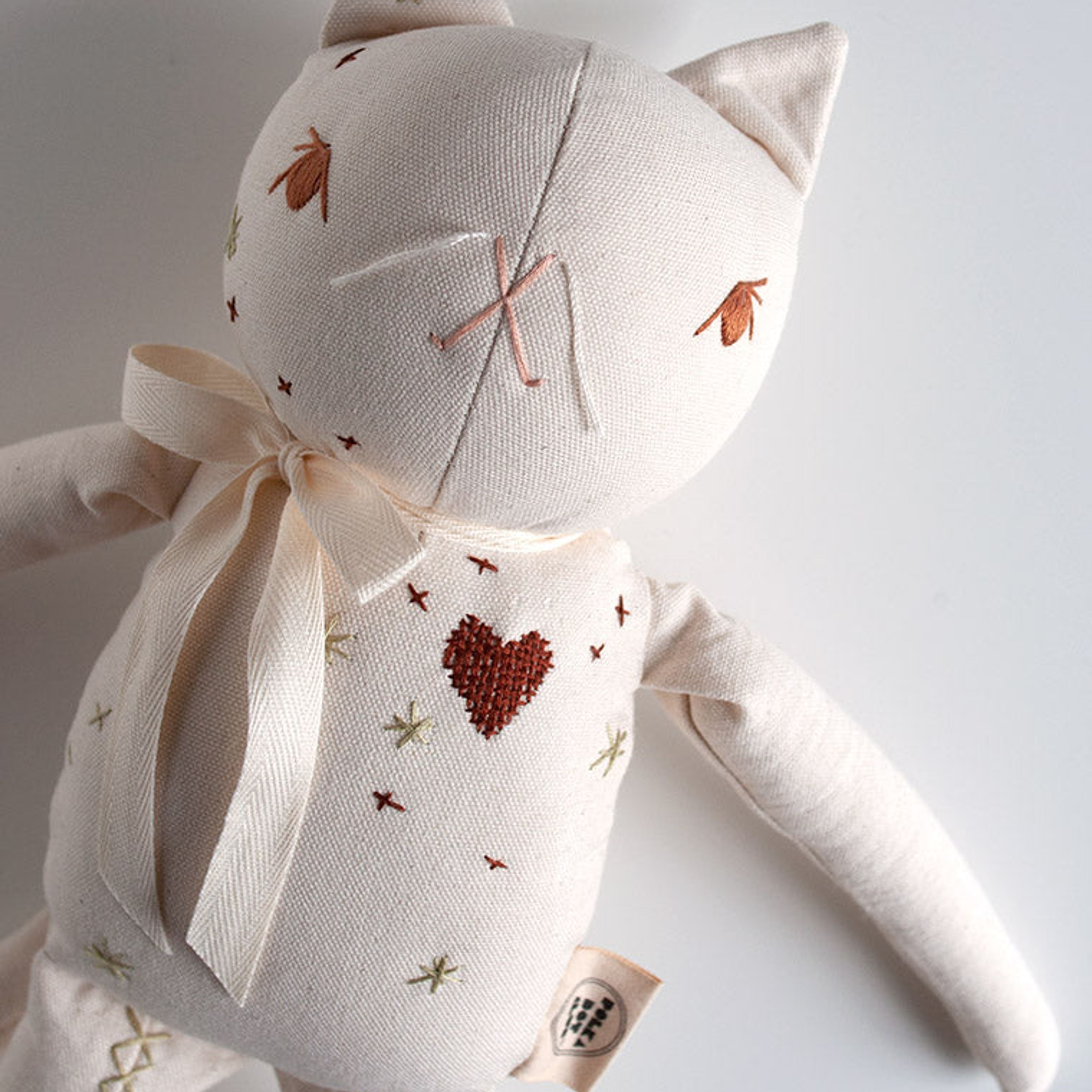 One-of-a-Kind * Embroidered Large Cream Cat (sage & rust)