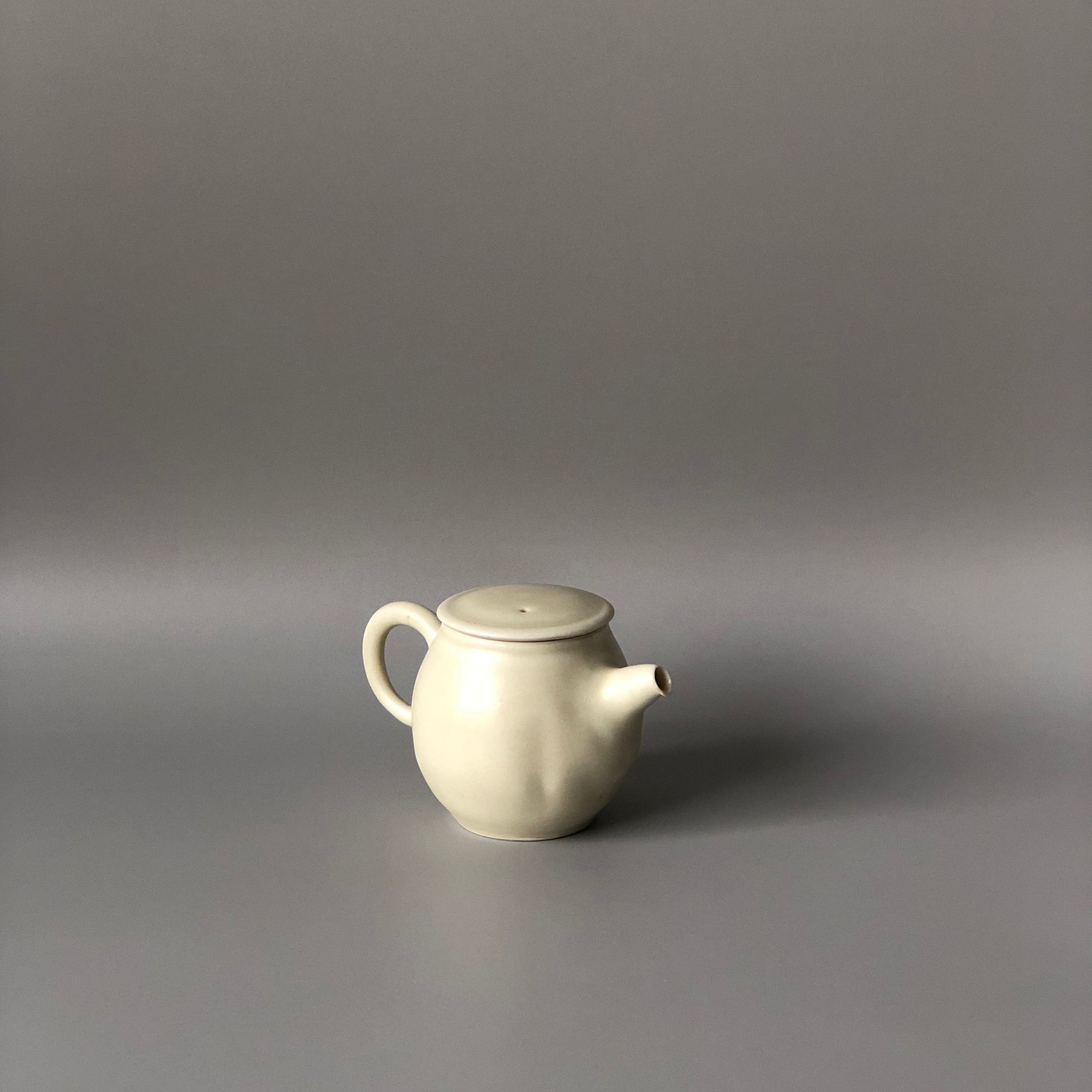 Warmy Beige Teapot