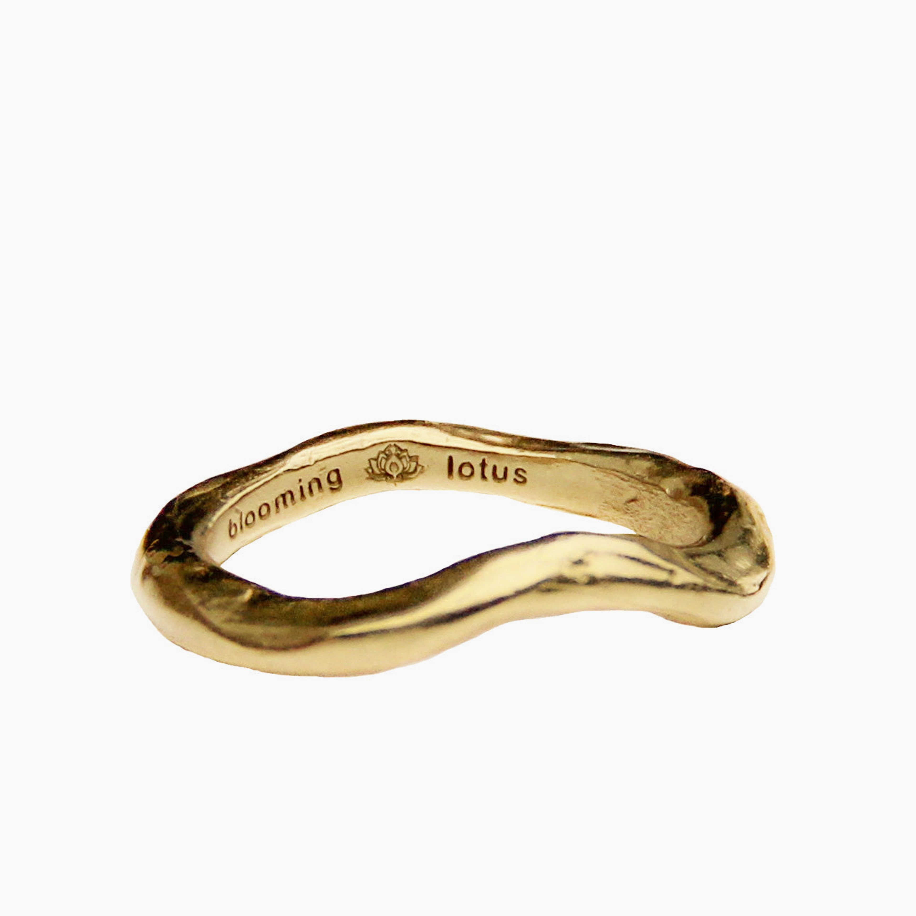 Wave Ring | Solid 14k Gold