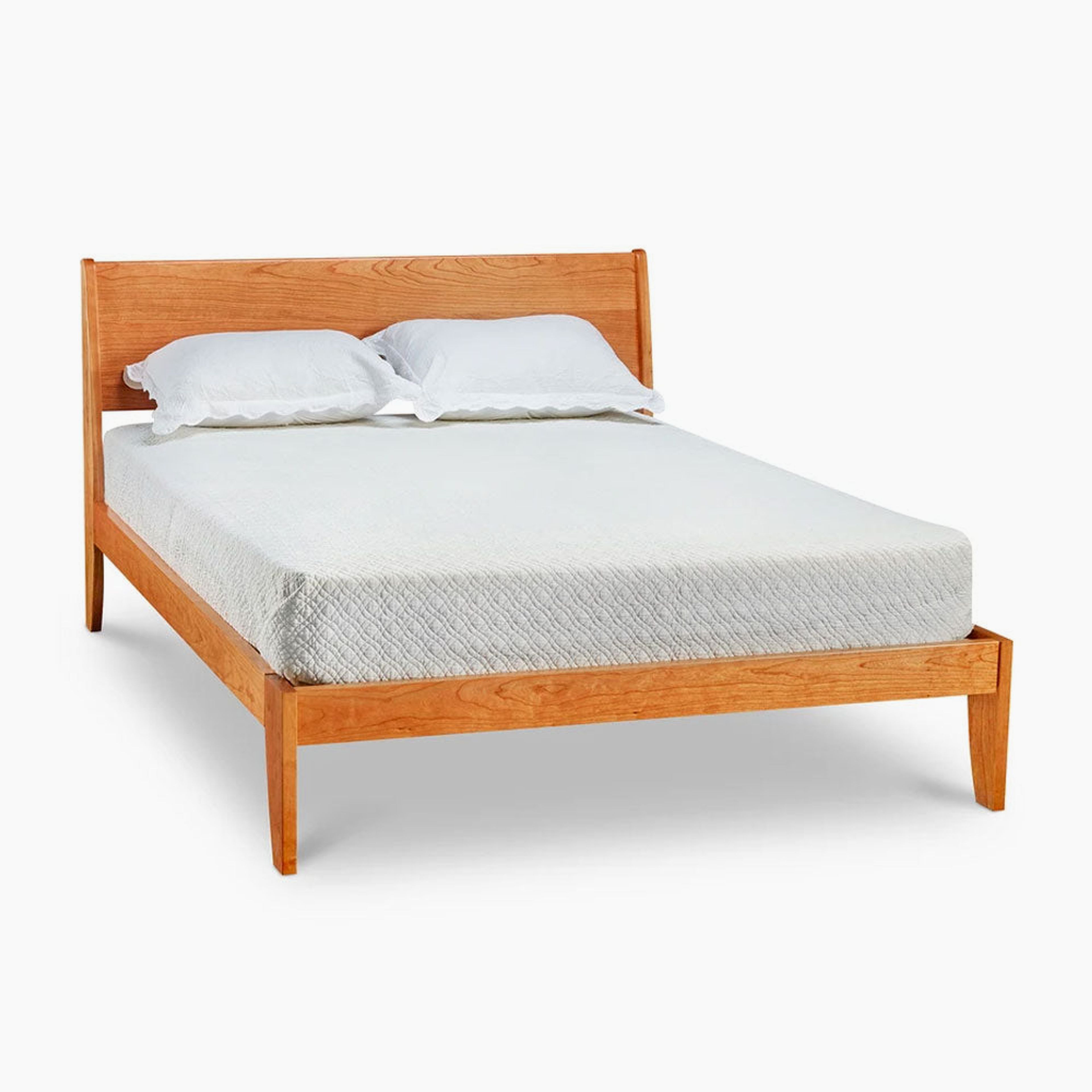 Mysa Sleigh Bed