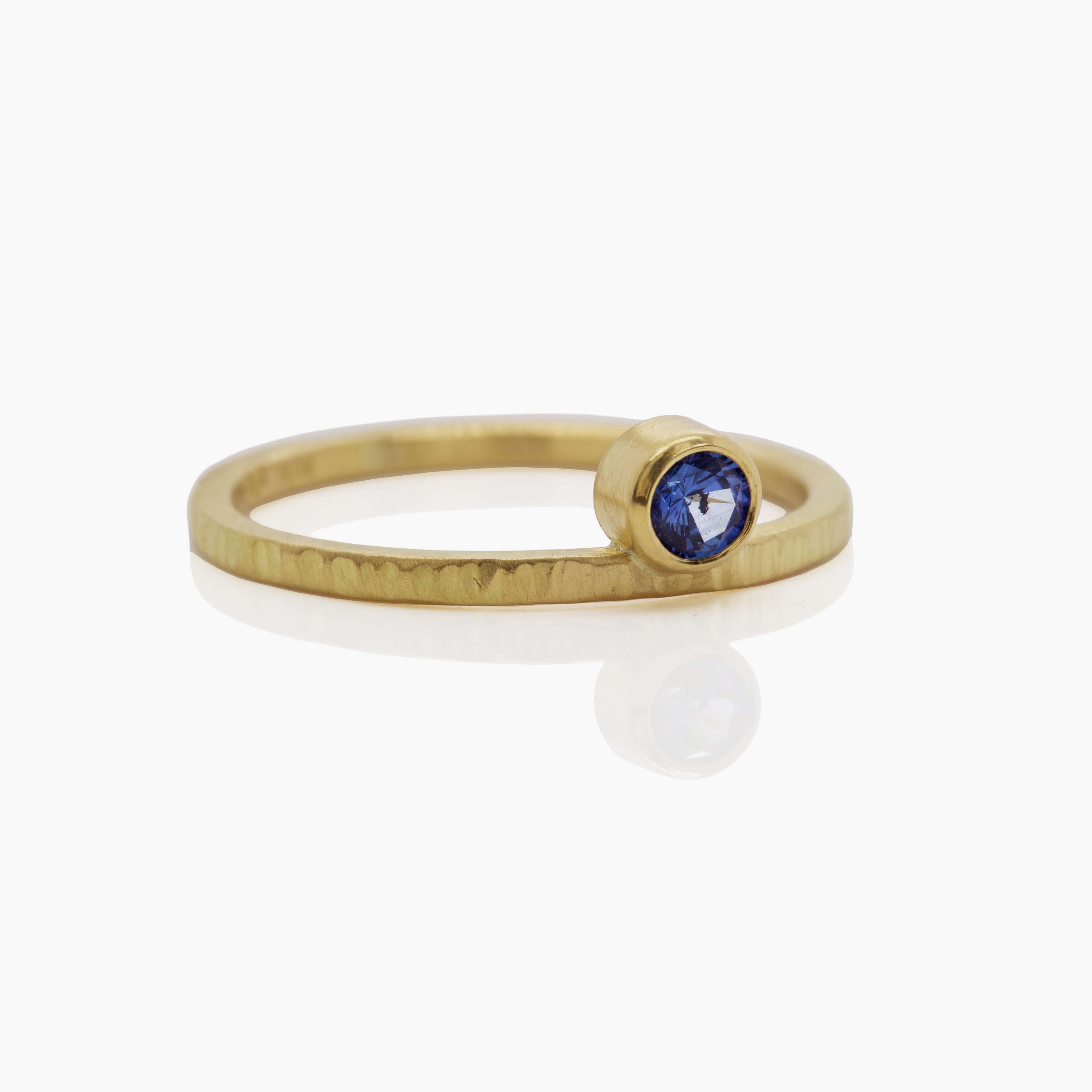 Ceylon Blue Brilliant Cut Sapphire Ring in Yellow Gold