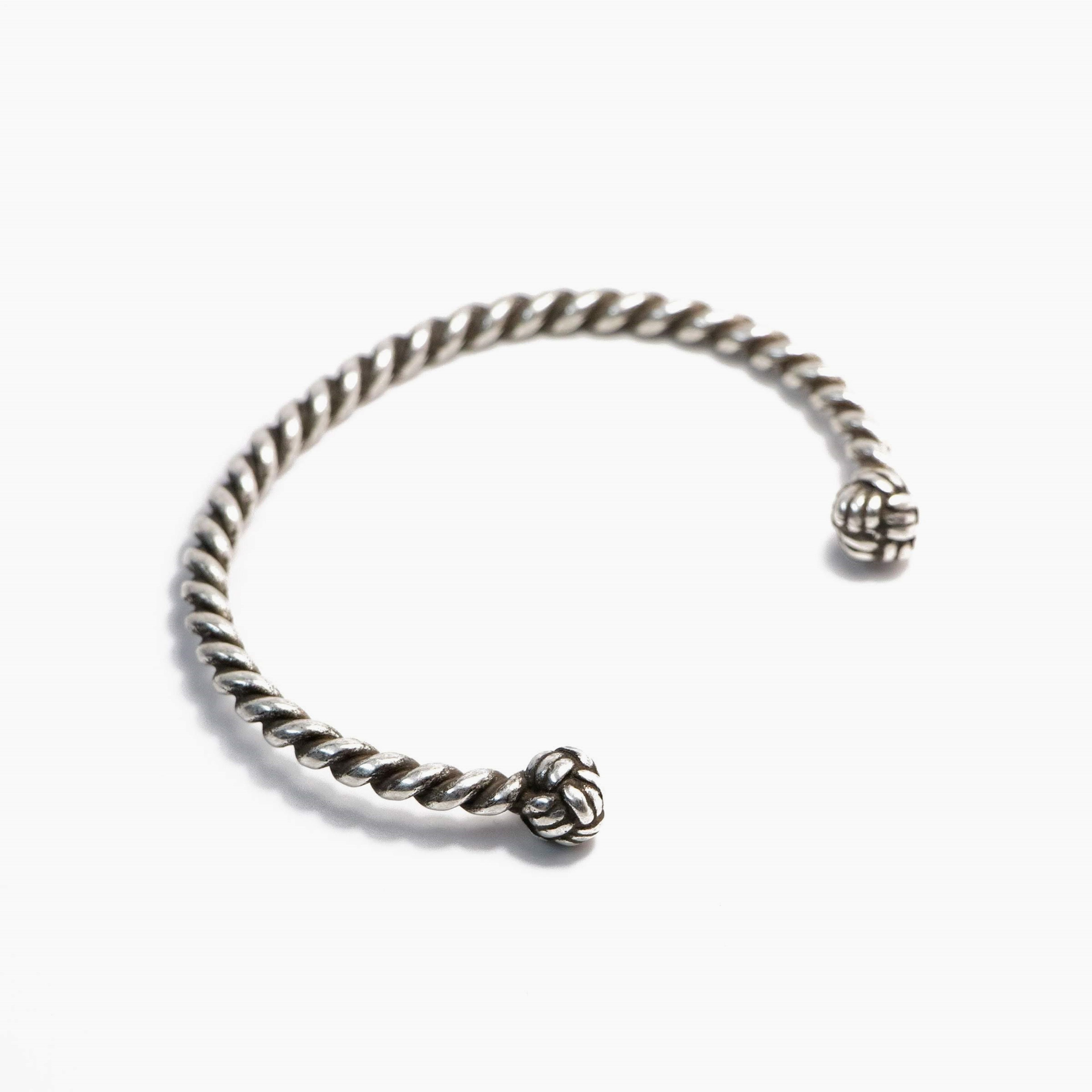 Twisted Sailors Knot Cuff