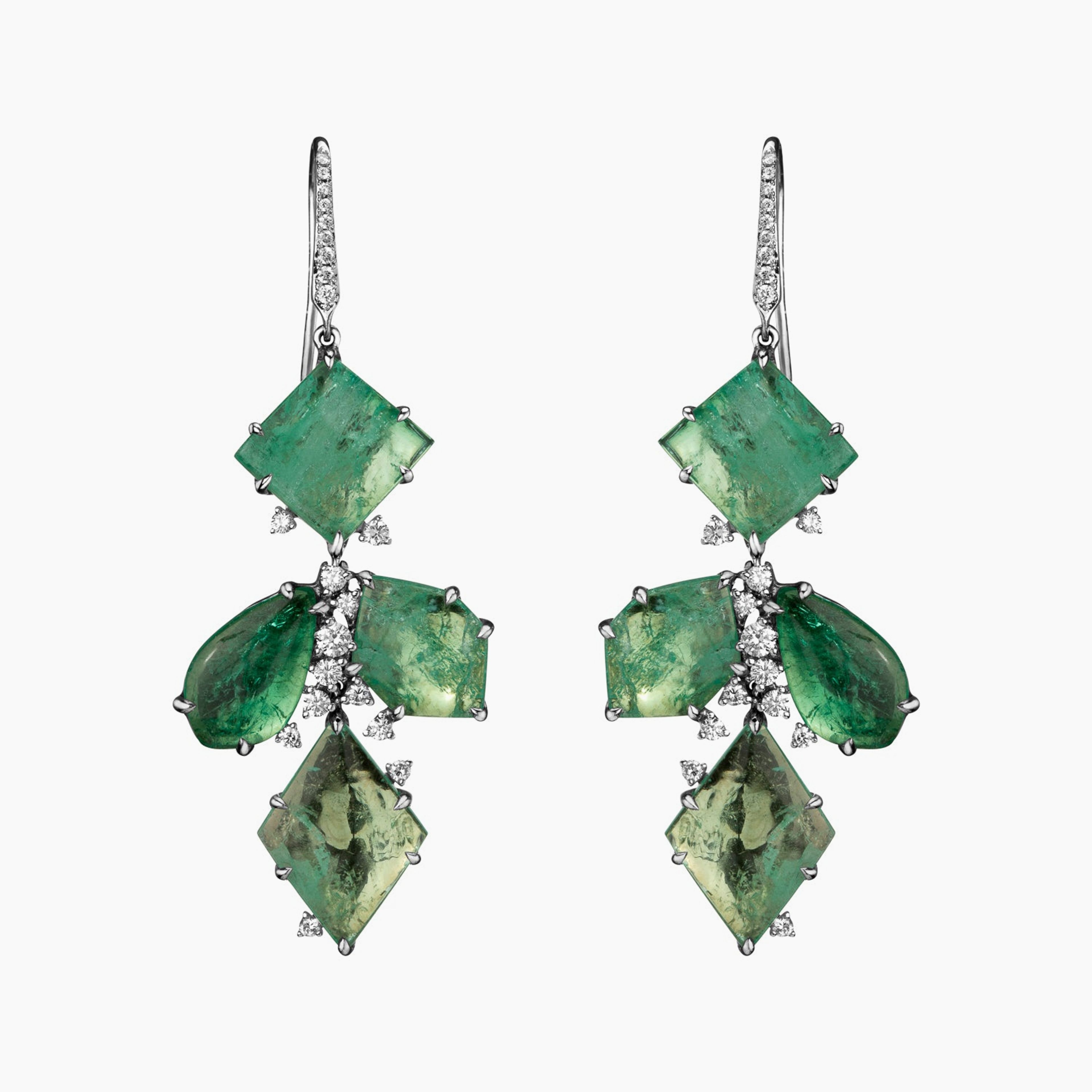 28.13 carats Emerald White Gold and Diamond Earrings