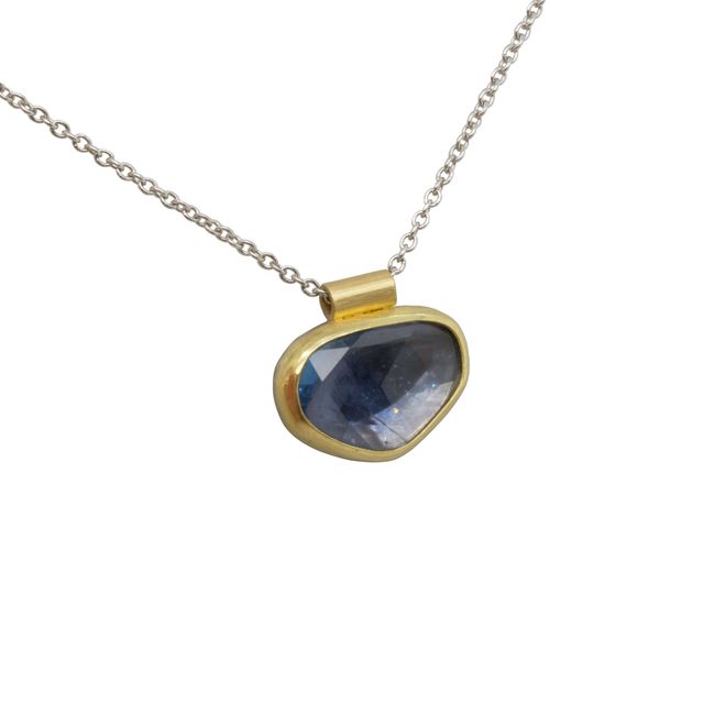 Blue Sapphire and Yellow Gold Pendant Necklace
