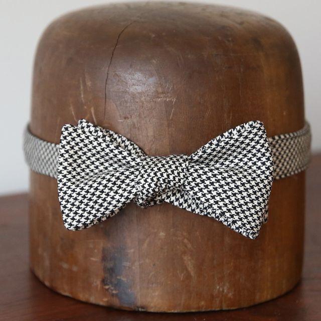 Bow Tie - Black + White Houndstooth