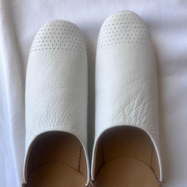Bright White & Camel House Slippers (Outlet)