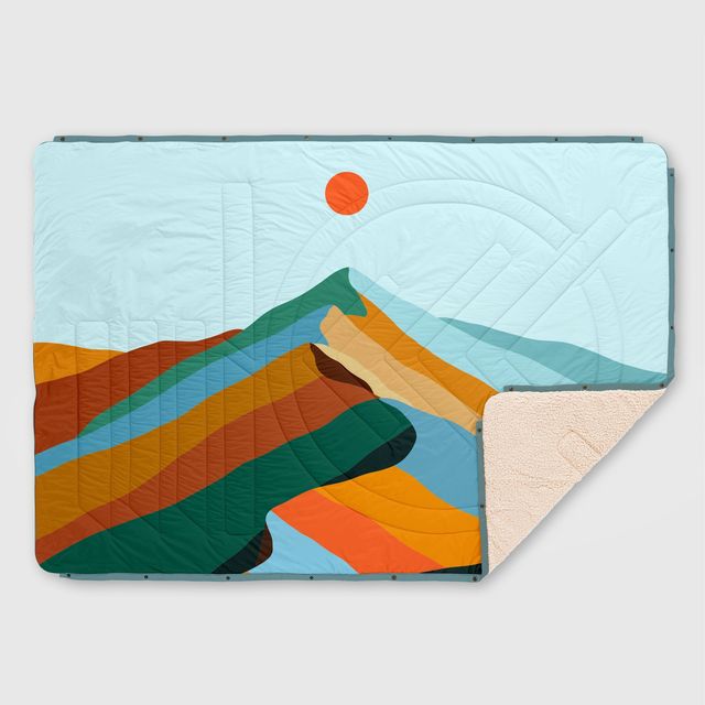VOITED CloudTouch Indoor/Outdoor Camping Blanket - Blue Mountain