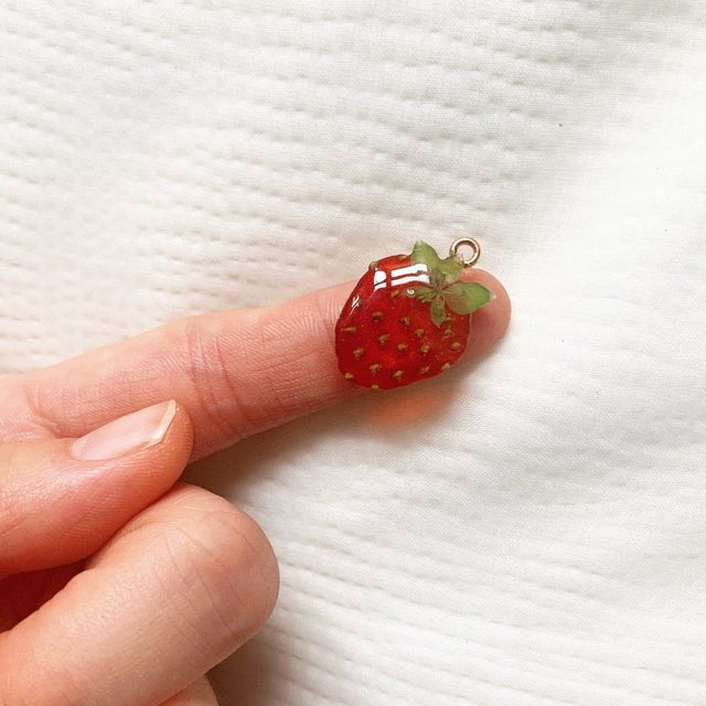 Itty Bitty Strawberry
