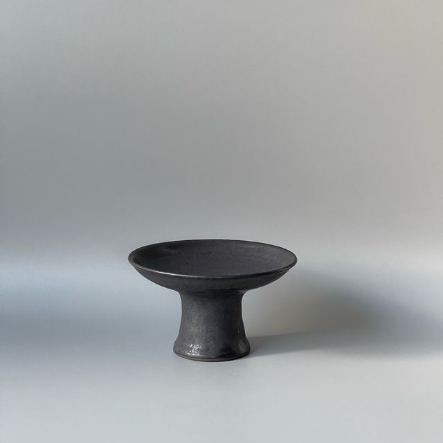 Dark Grey Pot Support / Plate Stand