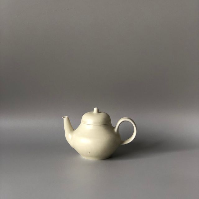 Warm Bao Beige Teapot