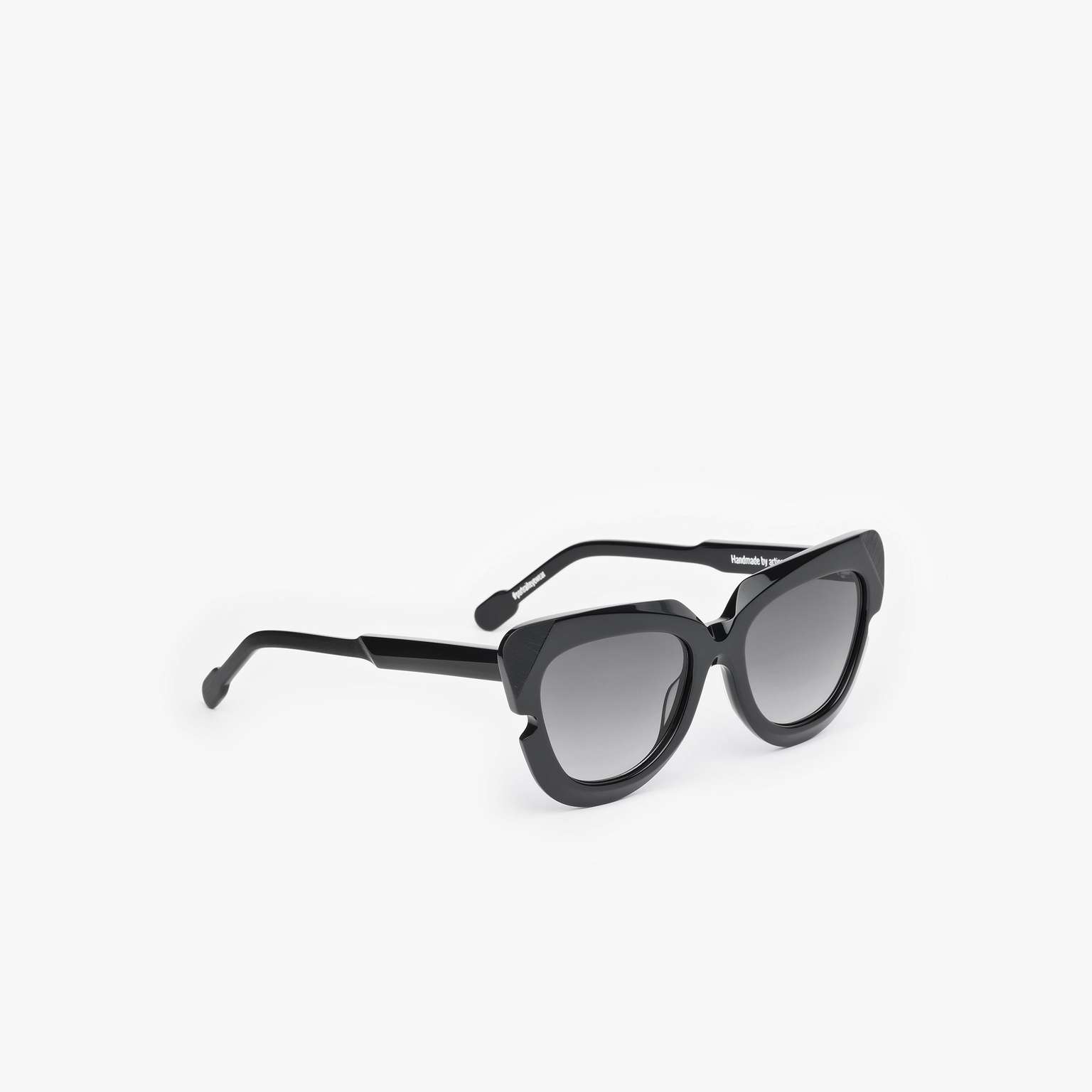 THE MUSE Black