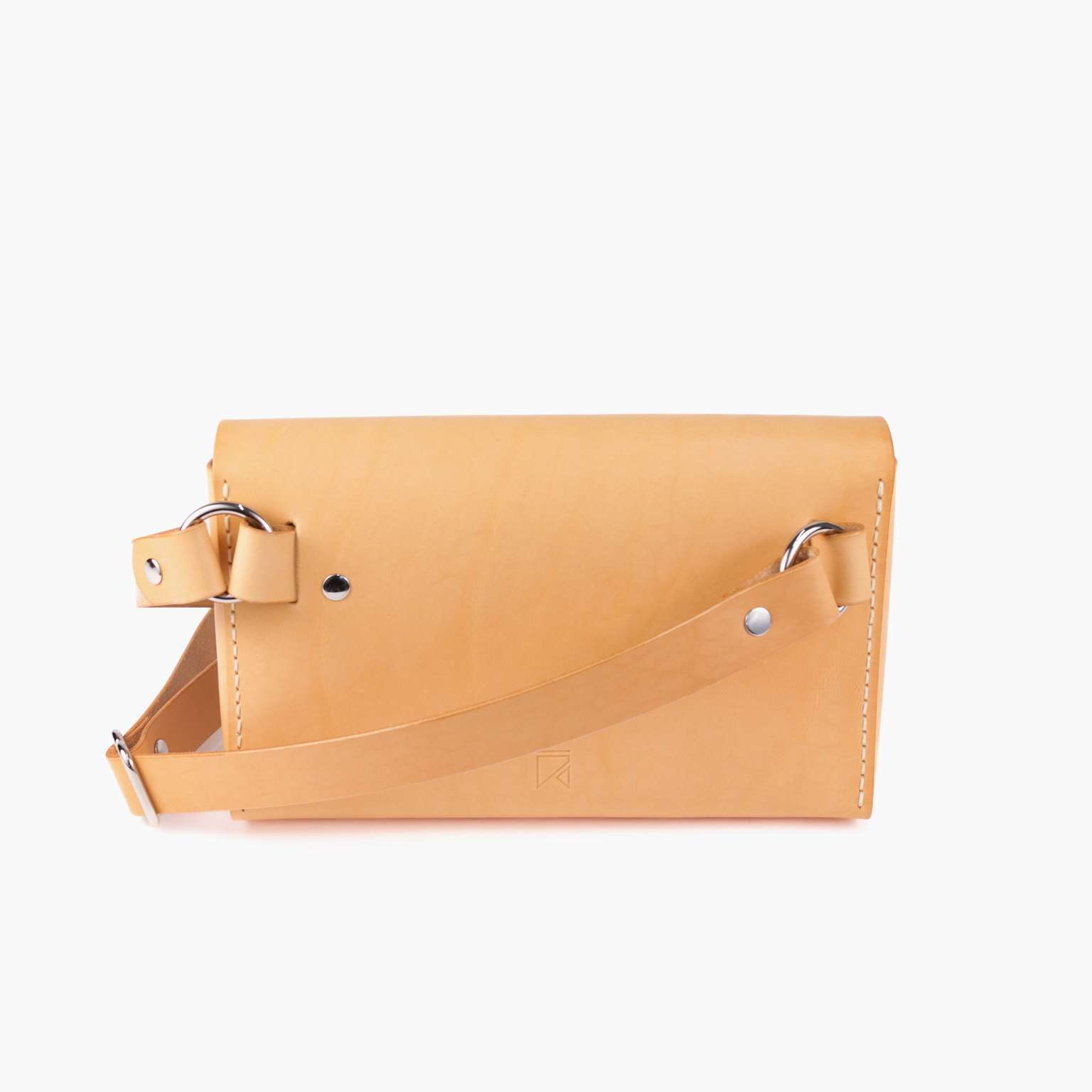 Carlile Sling Bag: Natural